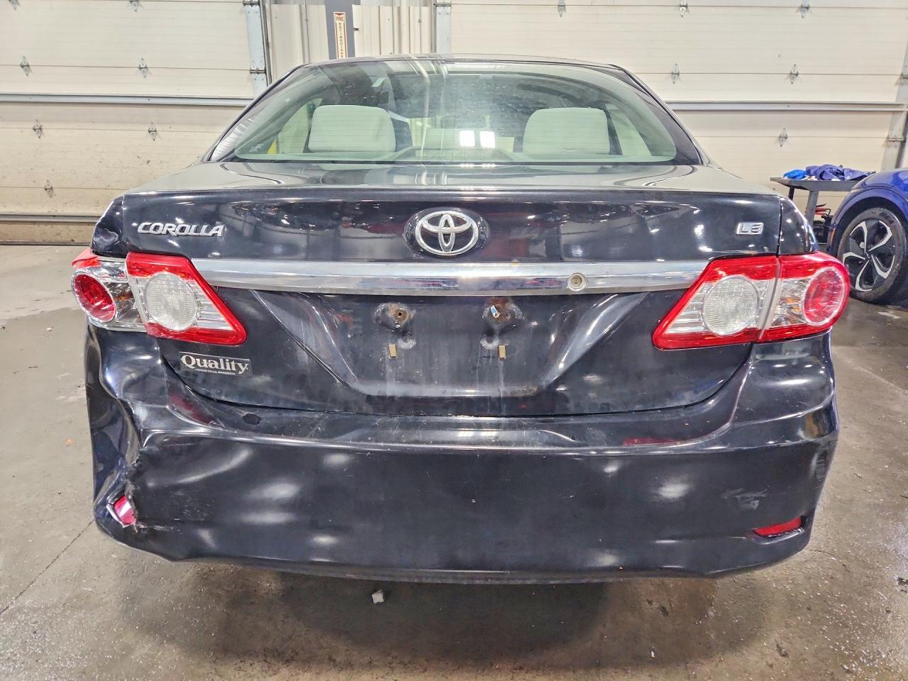 2011 Toyota Corolla Le Black vin: JTDBU4EE8B9151241