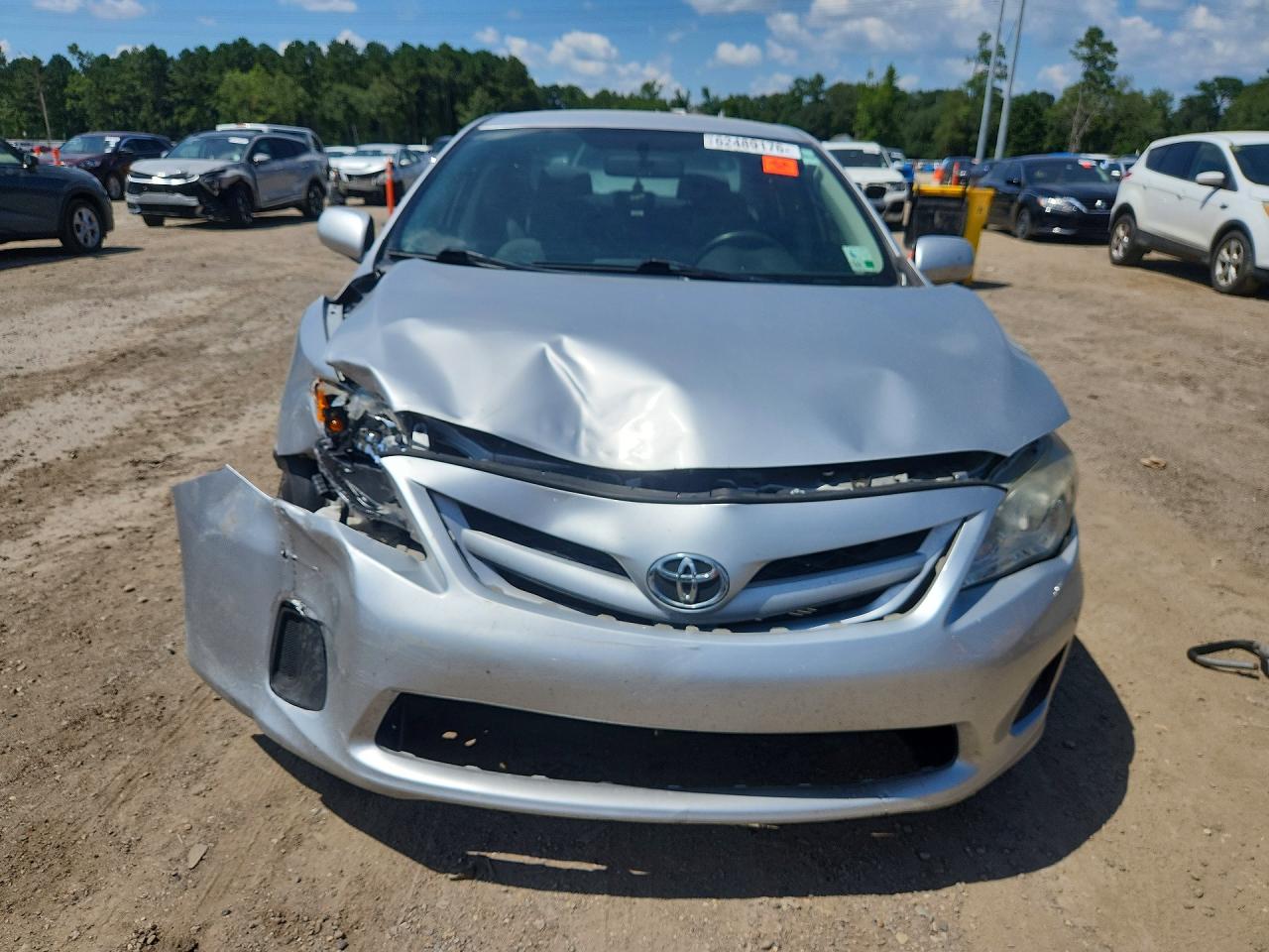 2011 Toyota Corolla Le Silver vin: JTDBU4EE8B9156892
