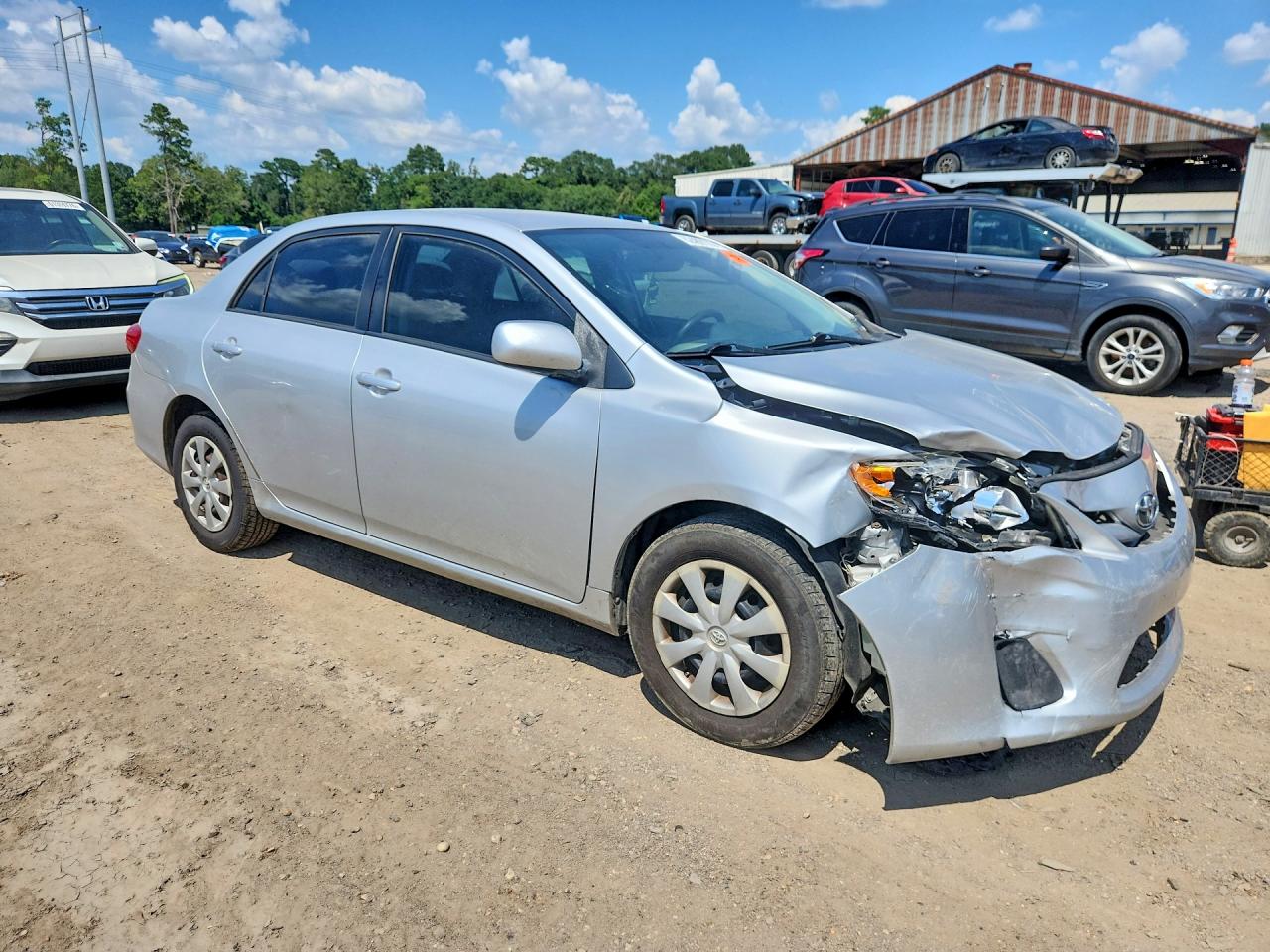 2011 Toyota Corolla Le Silver vin: JTDBU4EE8B9156892