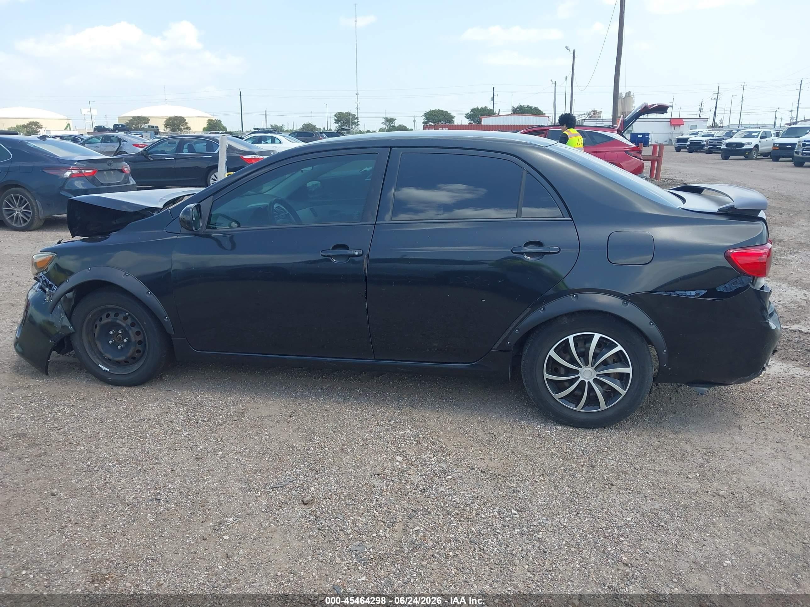 2011 Toyota Corolla Le Black vin: JTDBU4EE8B9164121