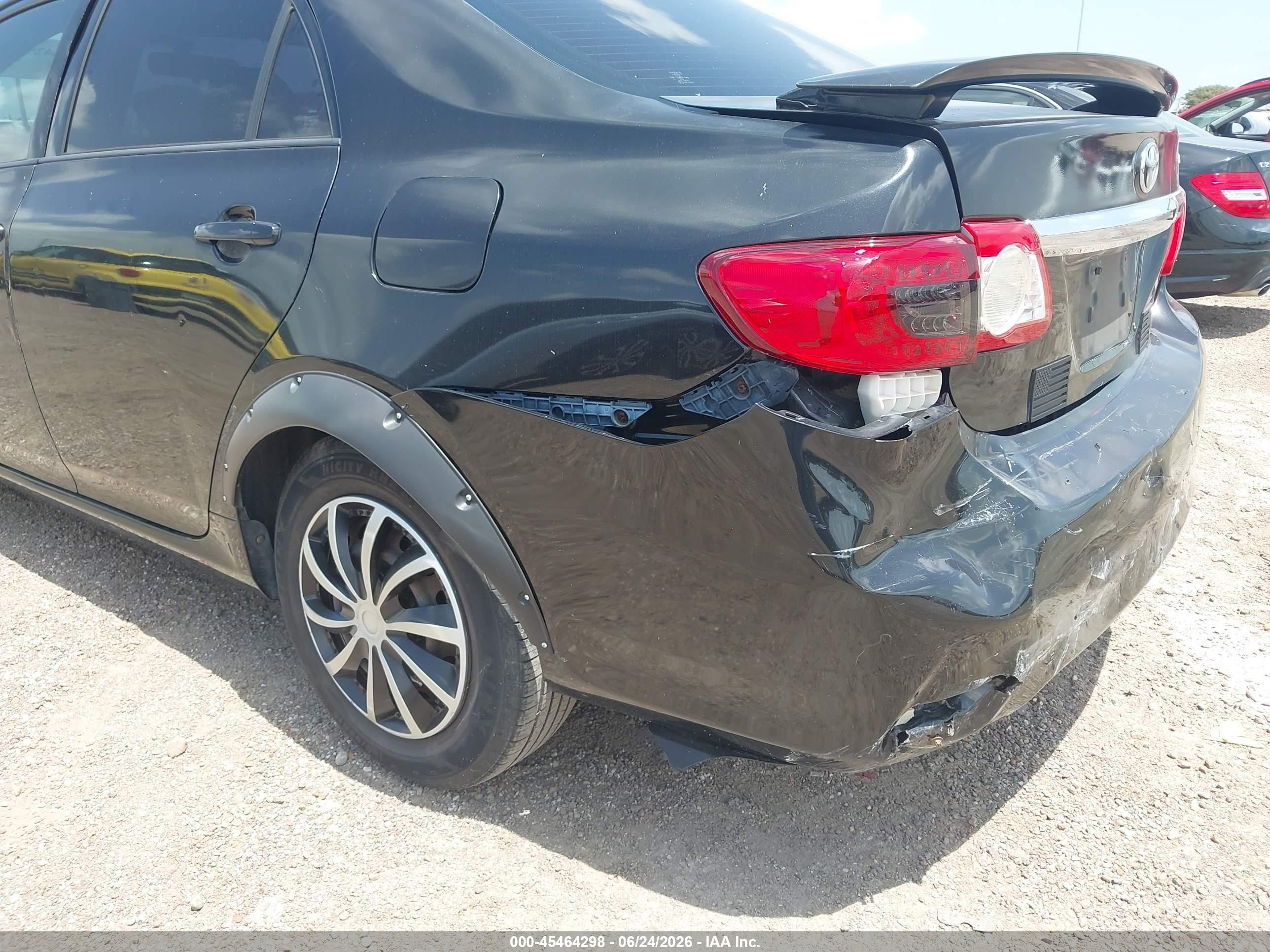 2011 Toyota Corolla Le Black vin: JTDBU4EE8B9164121