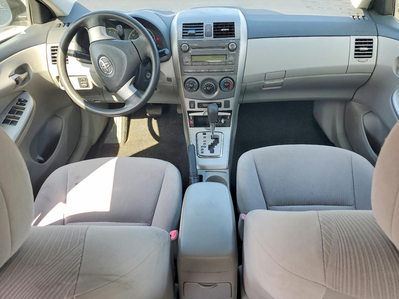 2011 Toyota Corolla Le Gray vin: JTDBU4EE8B9164510