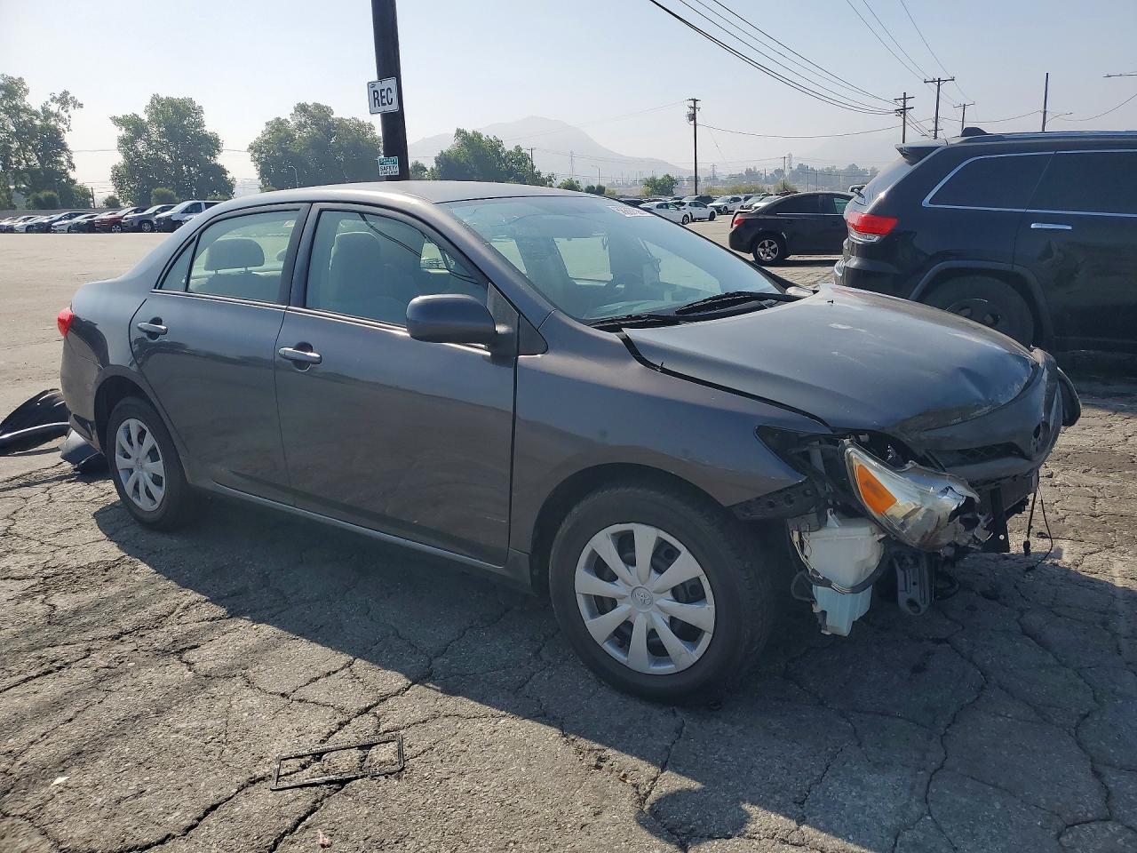 2011 Toyota Corolla Le Gray vin: JTDBU4EE8B9164510