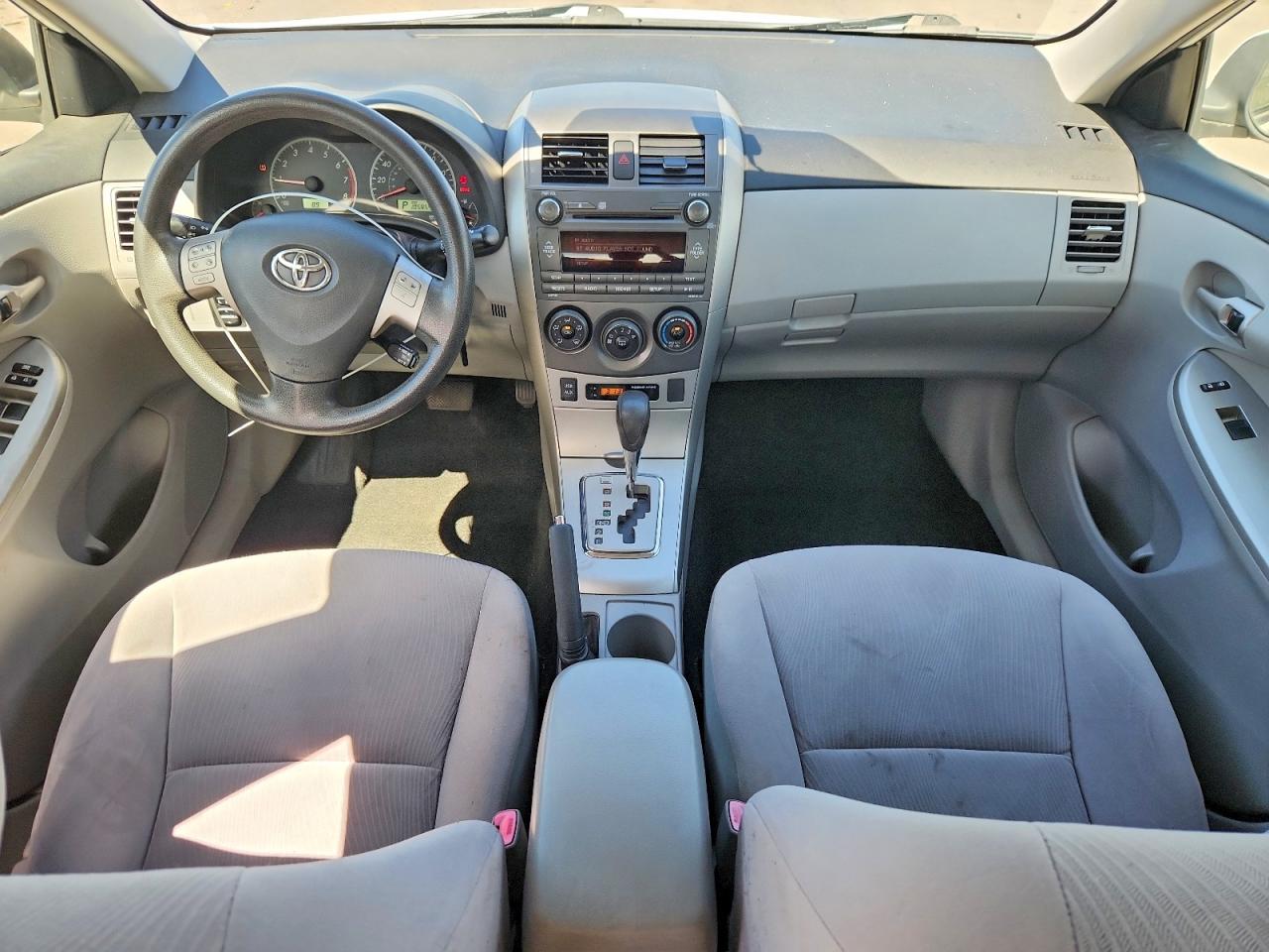 2011 Toyota Corolla Le White vin: JTDBU4EE8BJ089452