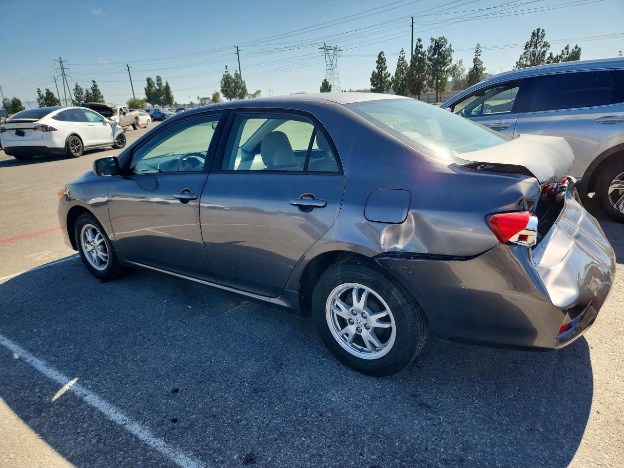 2011 Toyota Corolla Le Серый vin: JTDBU4EE8BJ090598