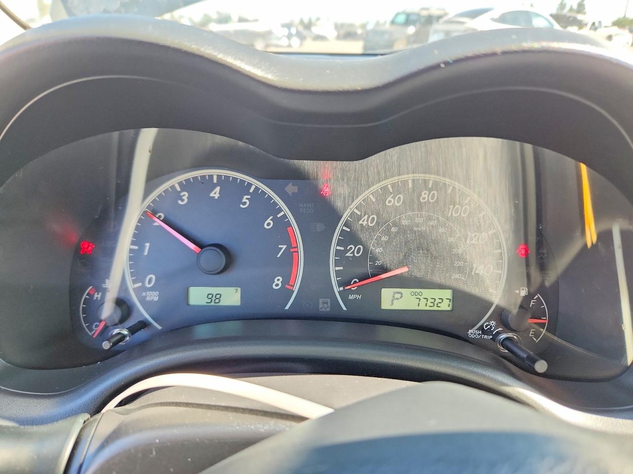 2011 Toyota Corolla Le Серый vin: JTDBU4EE8BJ090598