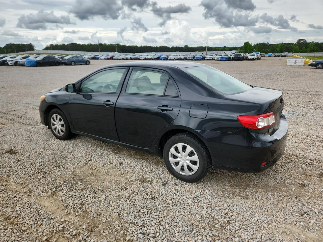 2011 Toyota Corolla Le Black vin: JTDBU4EE8BJ090701