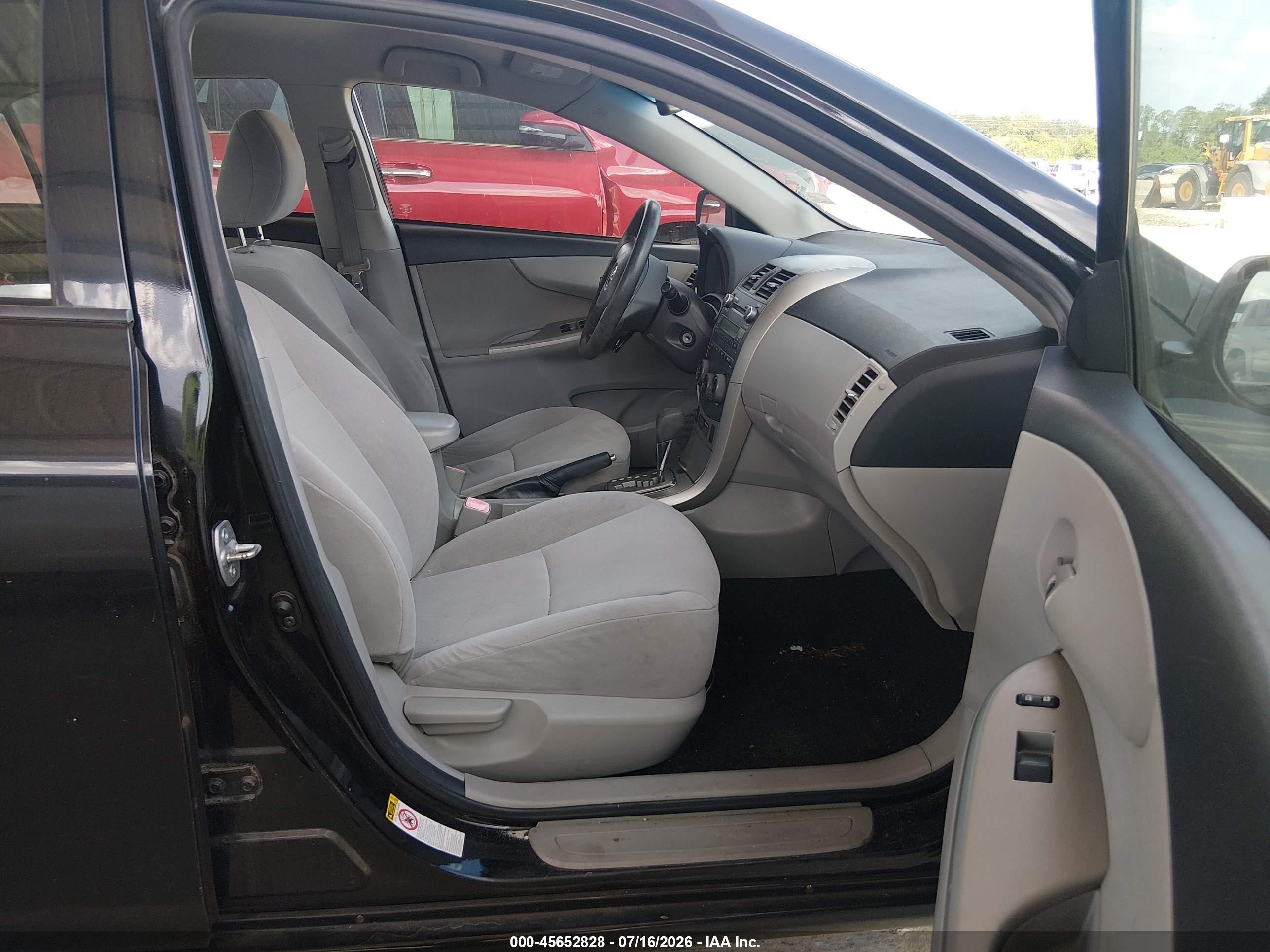 2011 Toyota Corolla Le Black vin: JTDBU4EE8BJ092271
