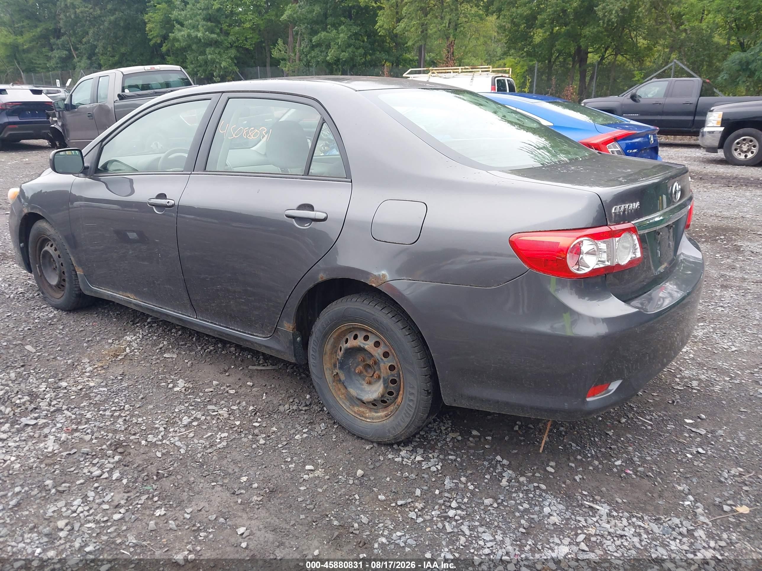2011 Toyota Corolla Le Gray vin: JTDBU4EE8BJ100613