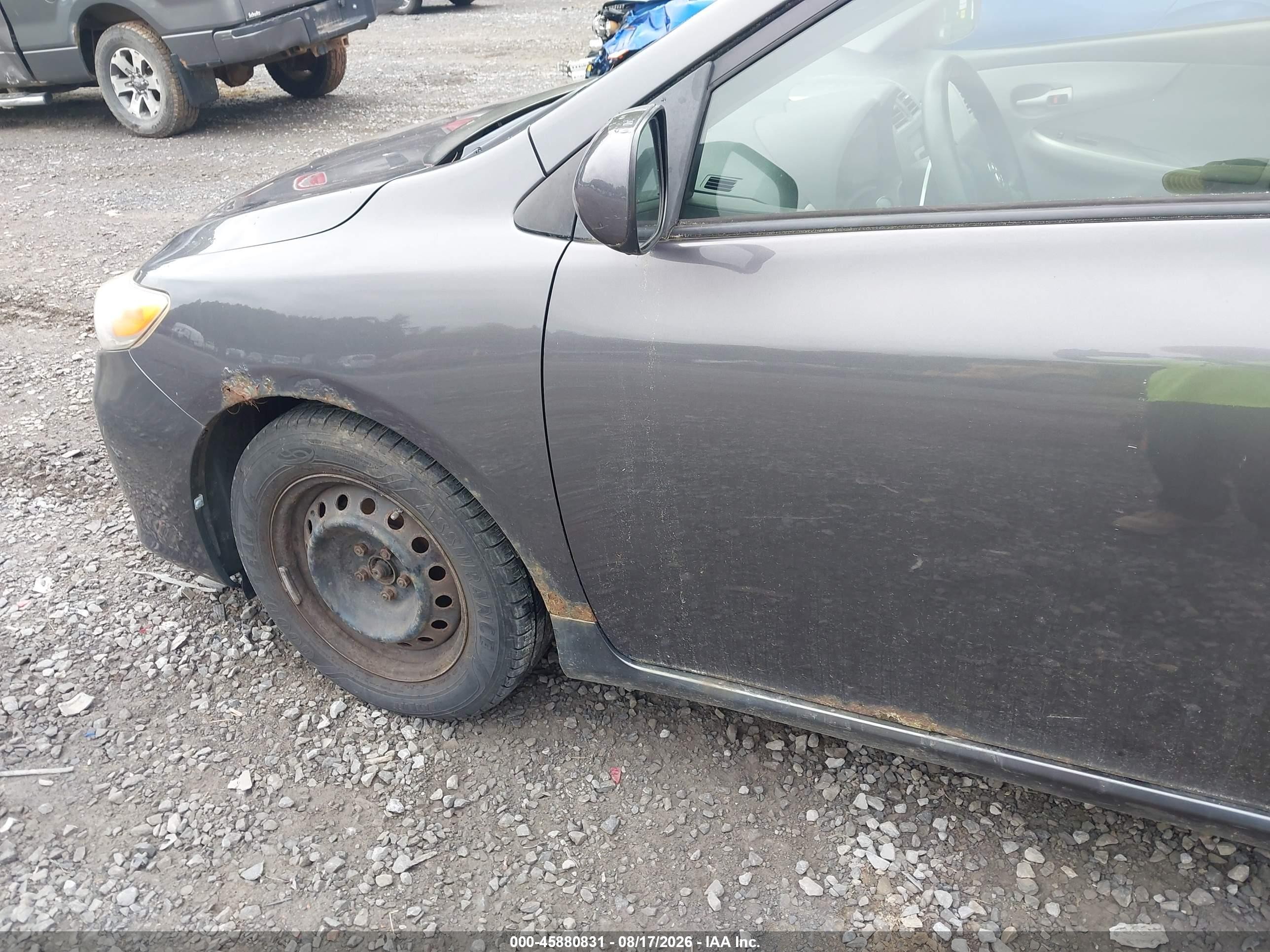 2011 Toyota Corolla Le Gray vin: JTDBU4EE8BJ100613
