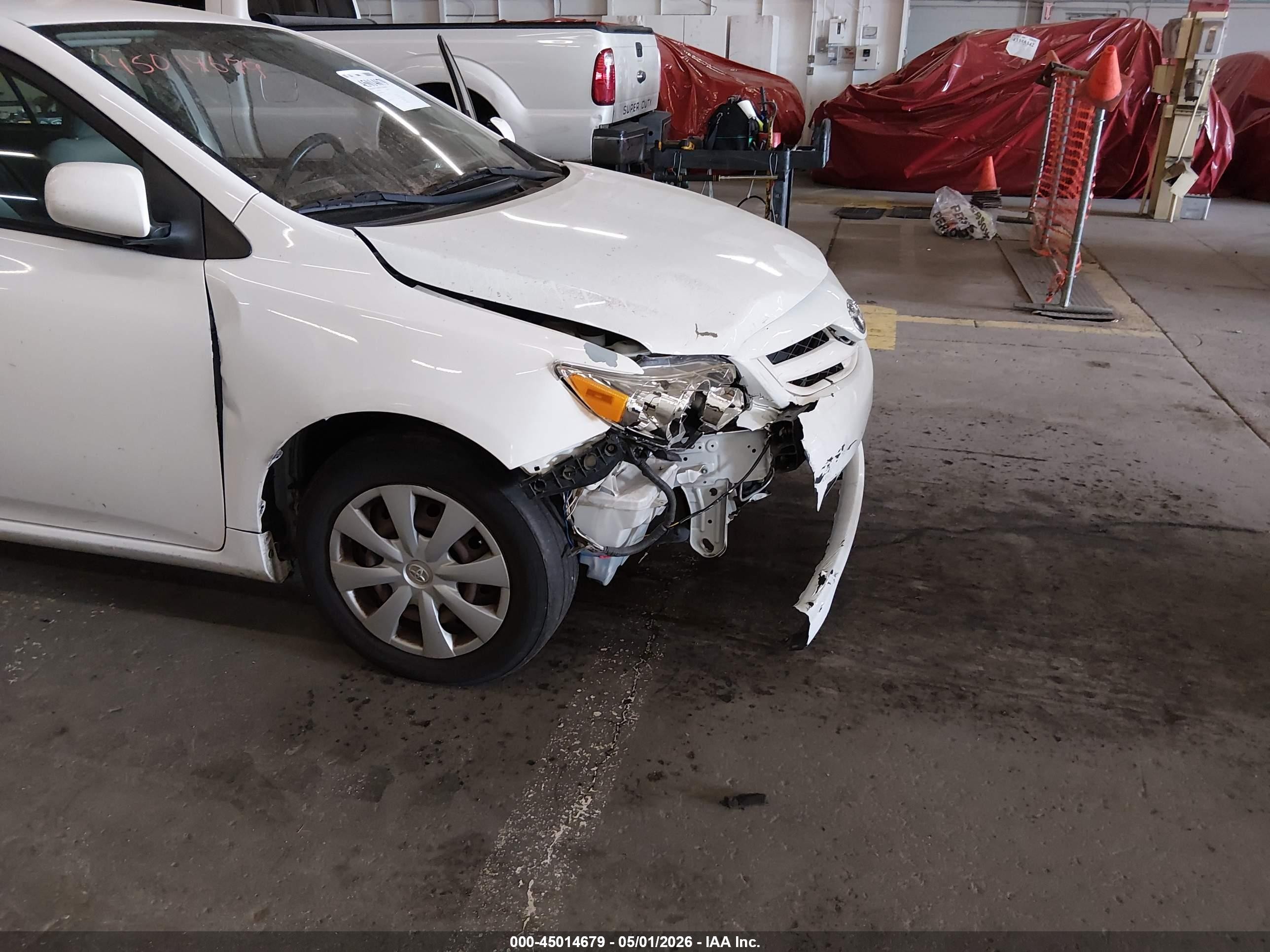 2011 Toyota Corolla Le Белый vin: JTDBU4EE8BJ103866