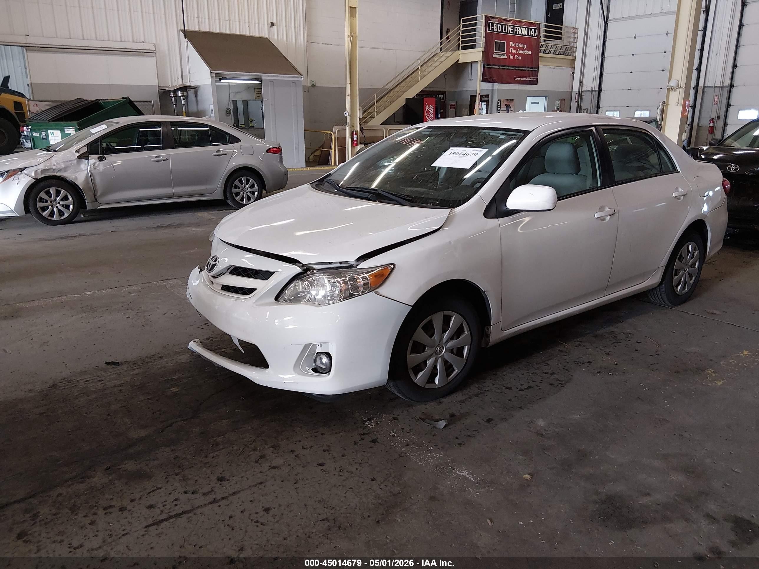 2011 Toyota Corolla Le Белый vin: JTDBU4EE8BJ103866