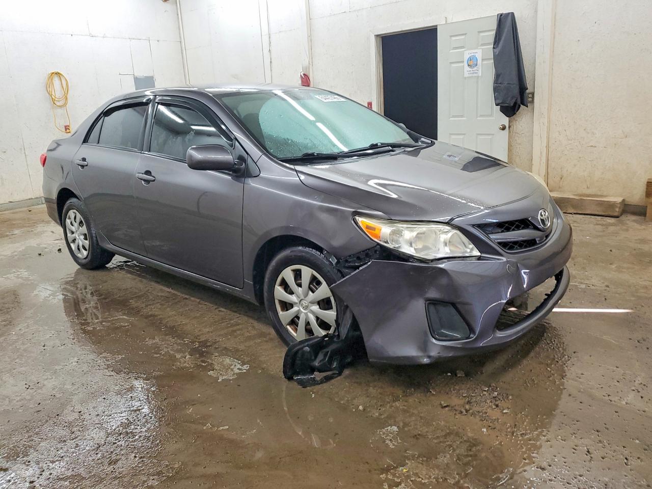2011 Toyota Corolla Le Серый vin: JTDBU4EE8BJ105309