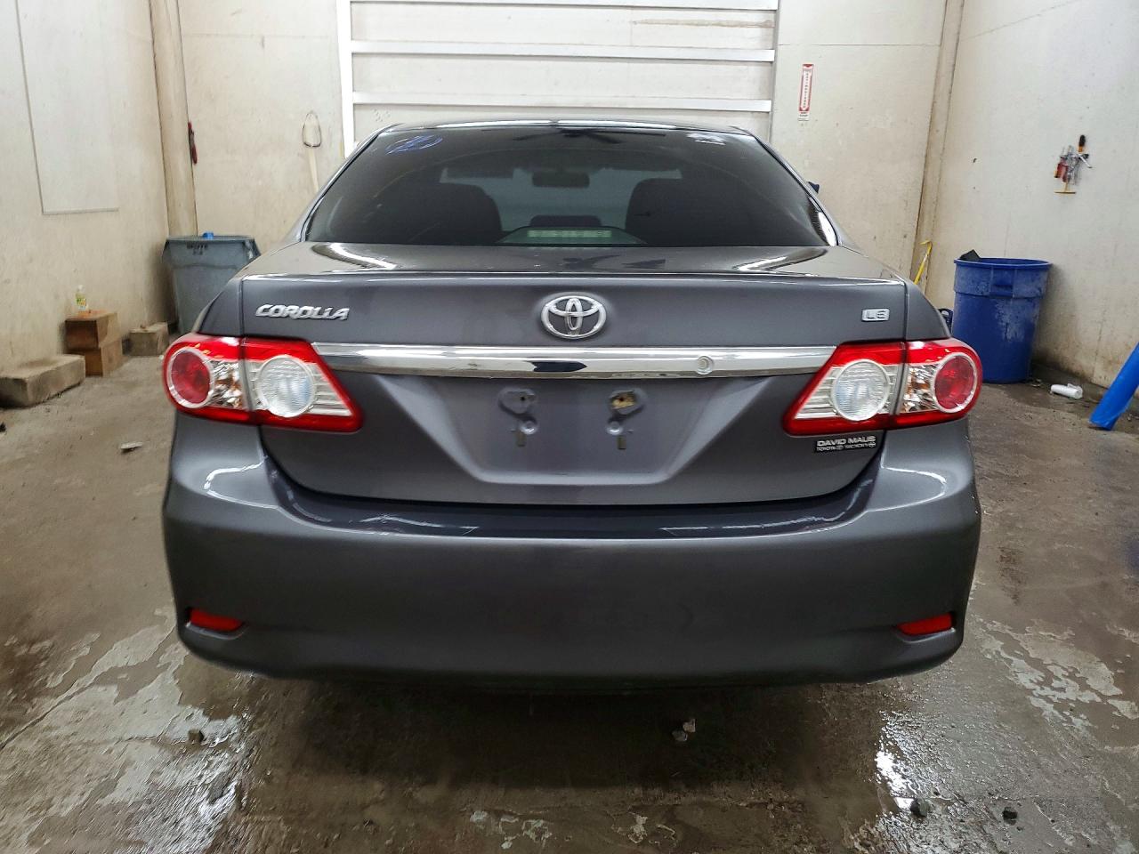 2011 Toyota Corolla Le Серый vin: JTDBU4EE8BJ105309
