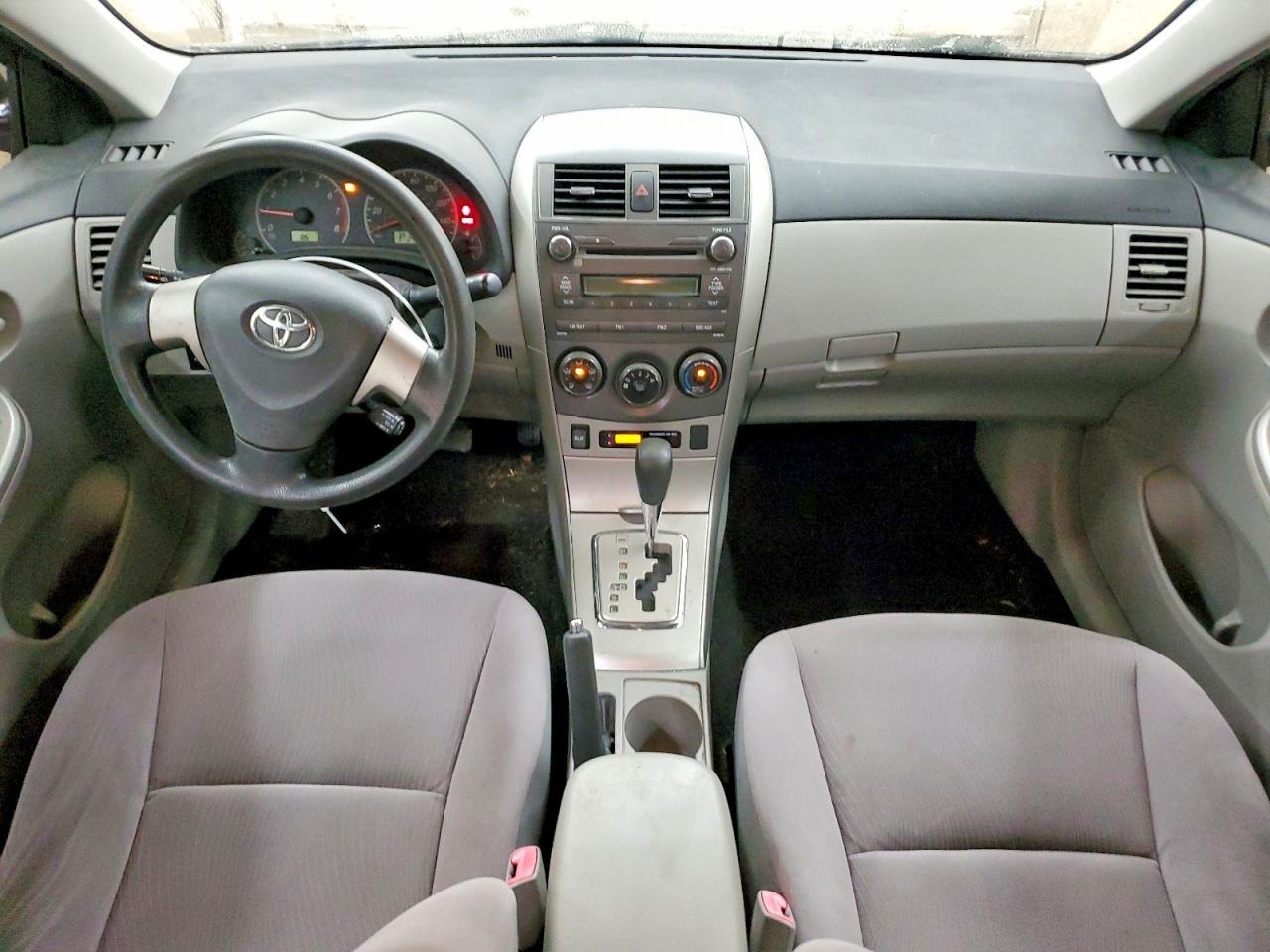 2011 Toyota Corolla Le Серый vin: JTDBU4EE8BJ105309