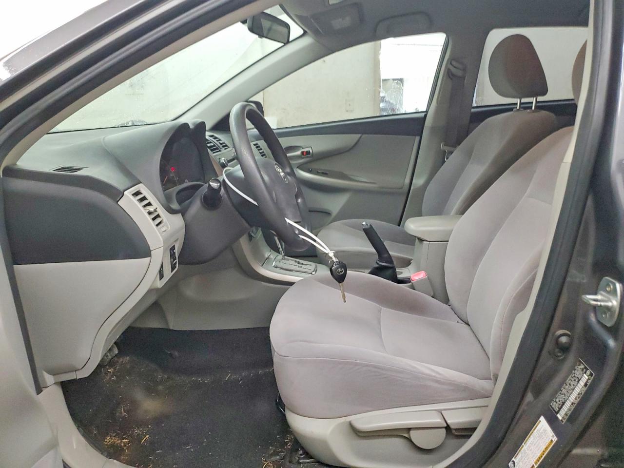 2011 Toyota Corolla Le Серый vin: JTDBU4EE8BJ105309