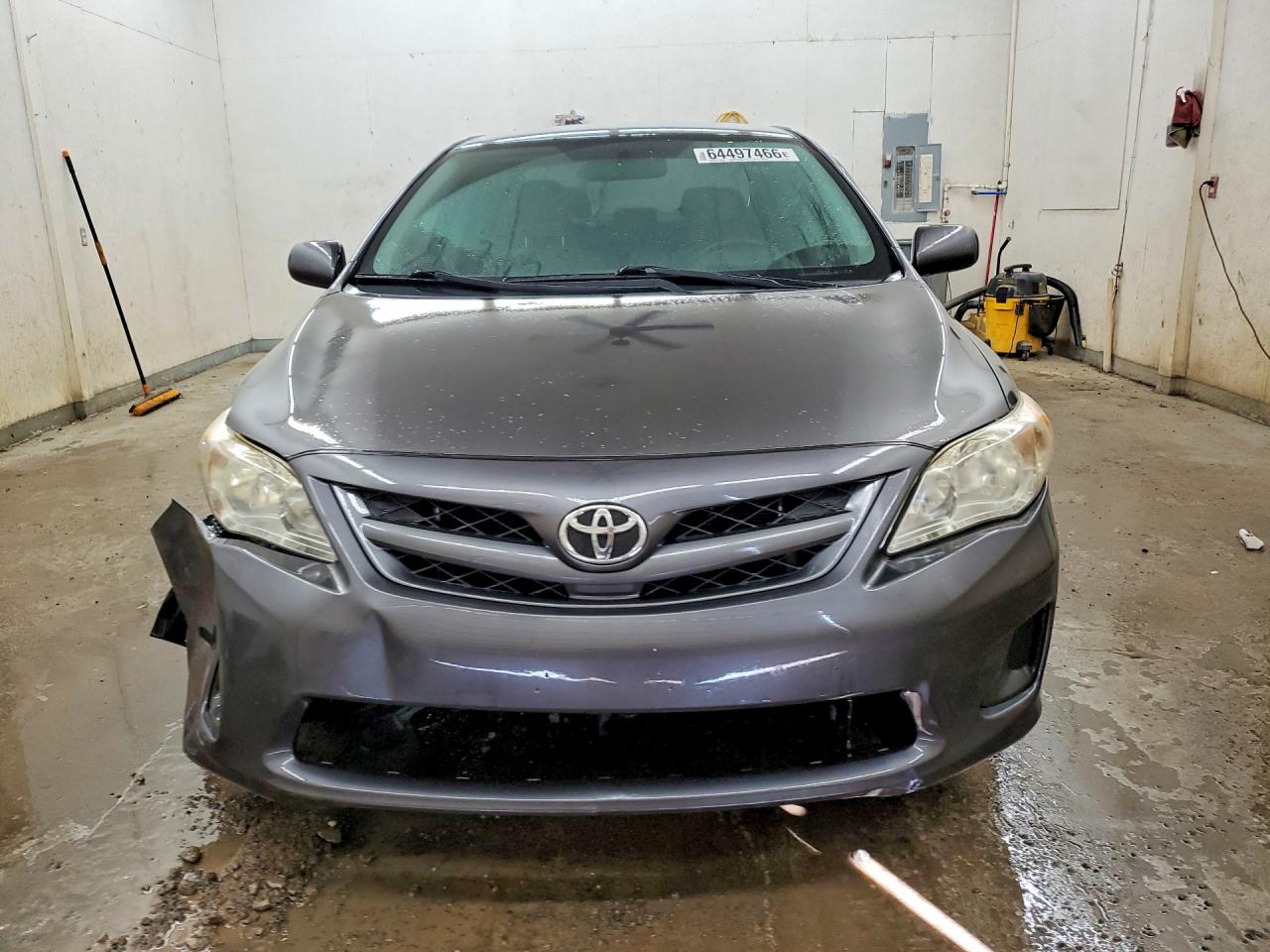 2011 Toyota Corolla Le Серый vin: JTDBU4EE8BJ105309