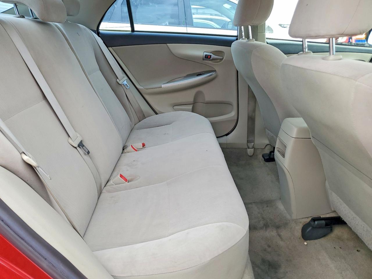 2012 Toyota Corolla Le Red vin: JTDBU4EE8C9172396