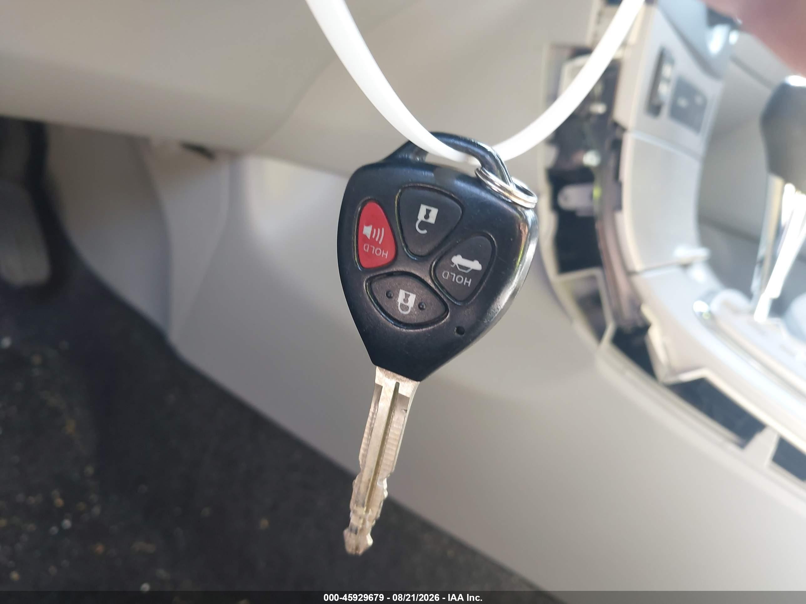 2012 Toyota Corolla Le Red vin: JTDBU4EE8C9180532