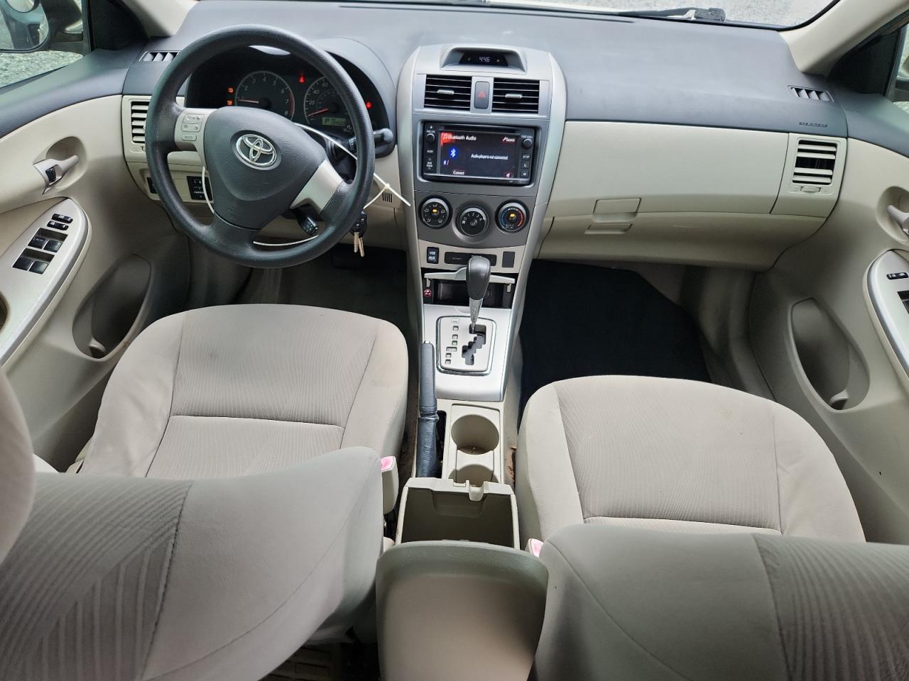 2013 Toyota Corolla Le Gold vin: JTDBU4EE8DJ121903