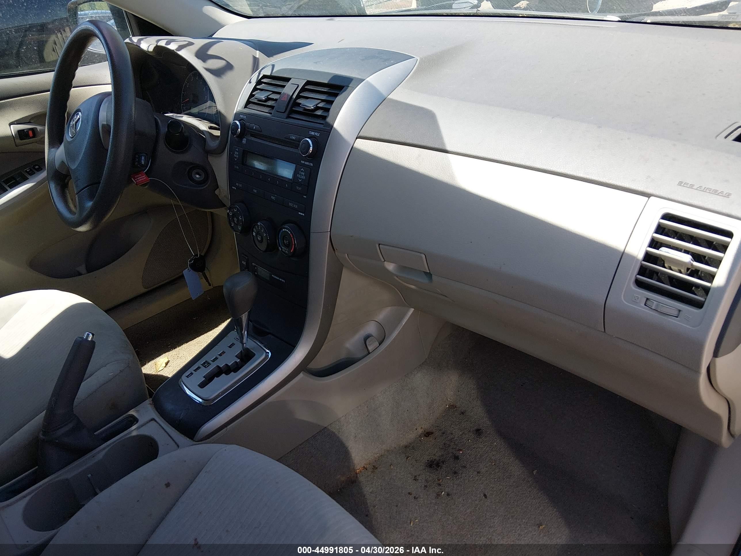 2010 Toyota Corolla Le Green vin: JTDBU4EE9A9112527
