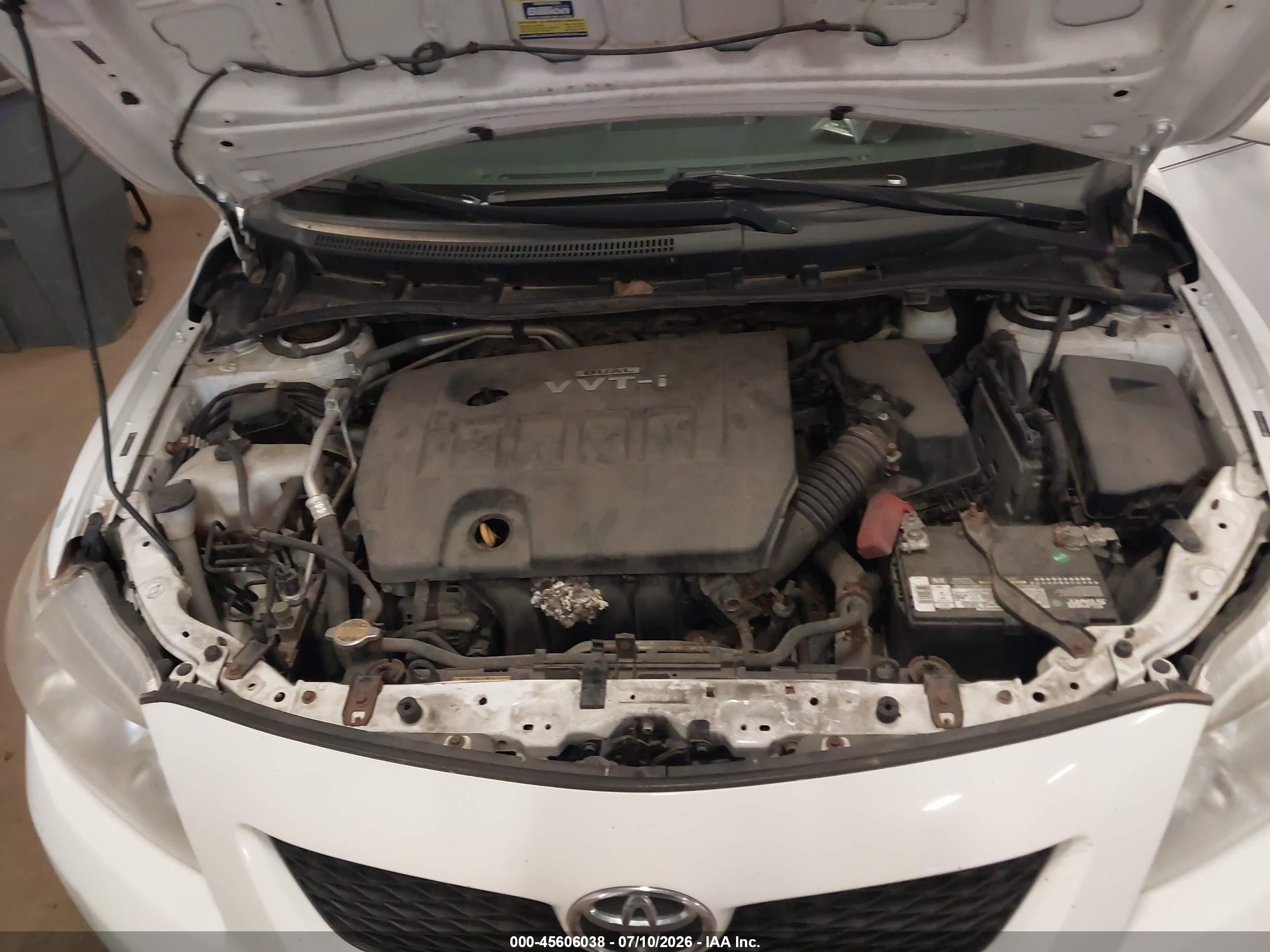 2010 Toyota Corolla Le White vin: JTDBU4EE9AJ060413