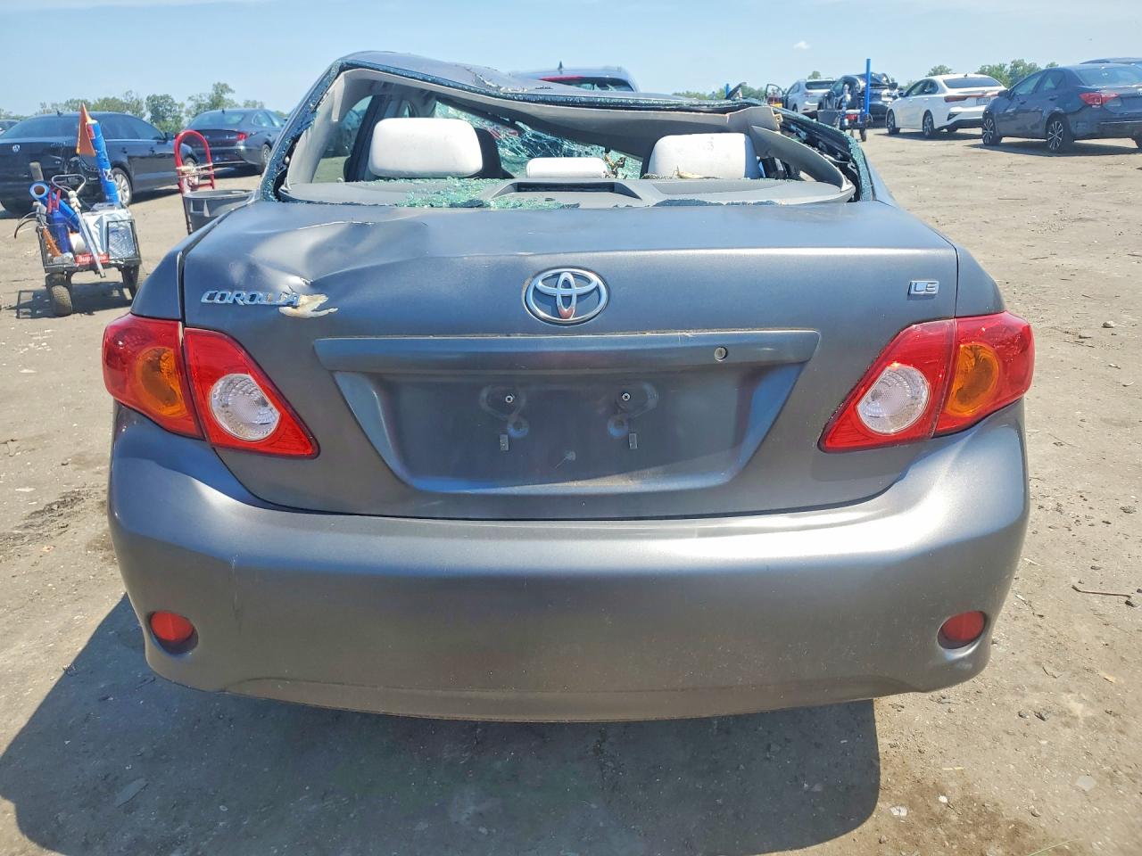 2010 Toyota Corolla Le Gray vin: JTDBU4EE9AJ065840