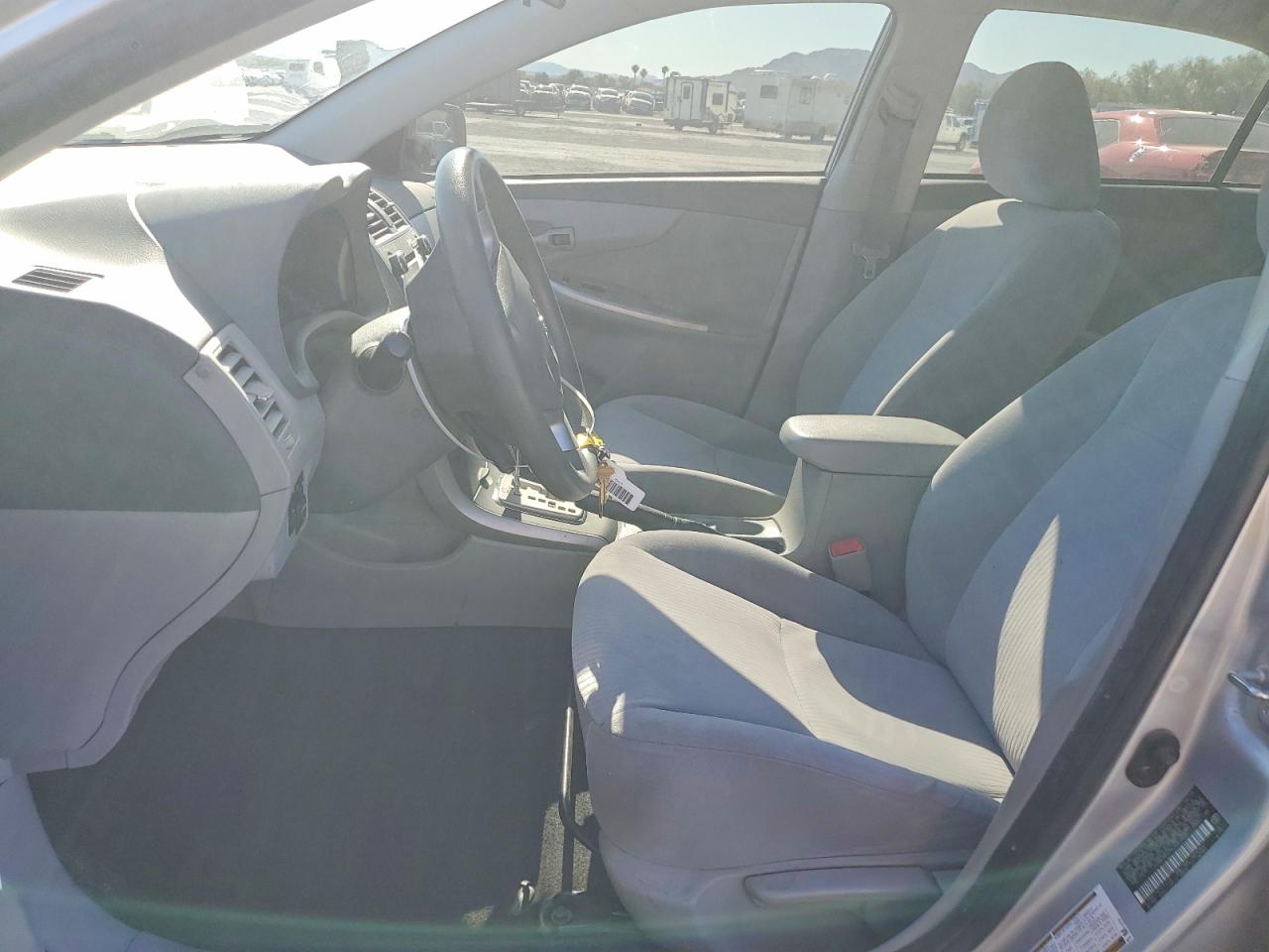 2010 Toyota Corolla Le Silver vin: JTDBU4EE9AJ067023