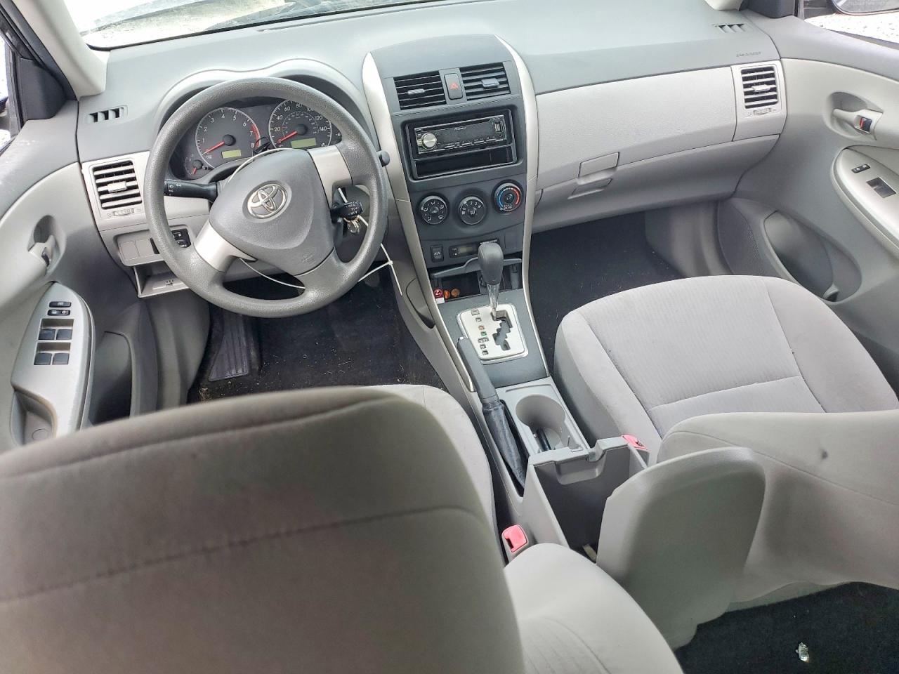 2010 Toyota Corolla Le Угольный vin: JTDBU4EE9AJ070827