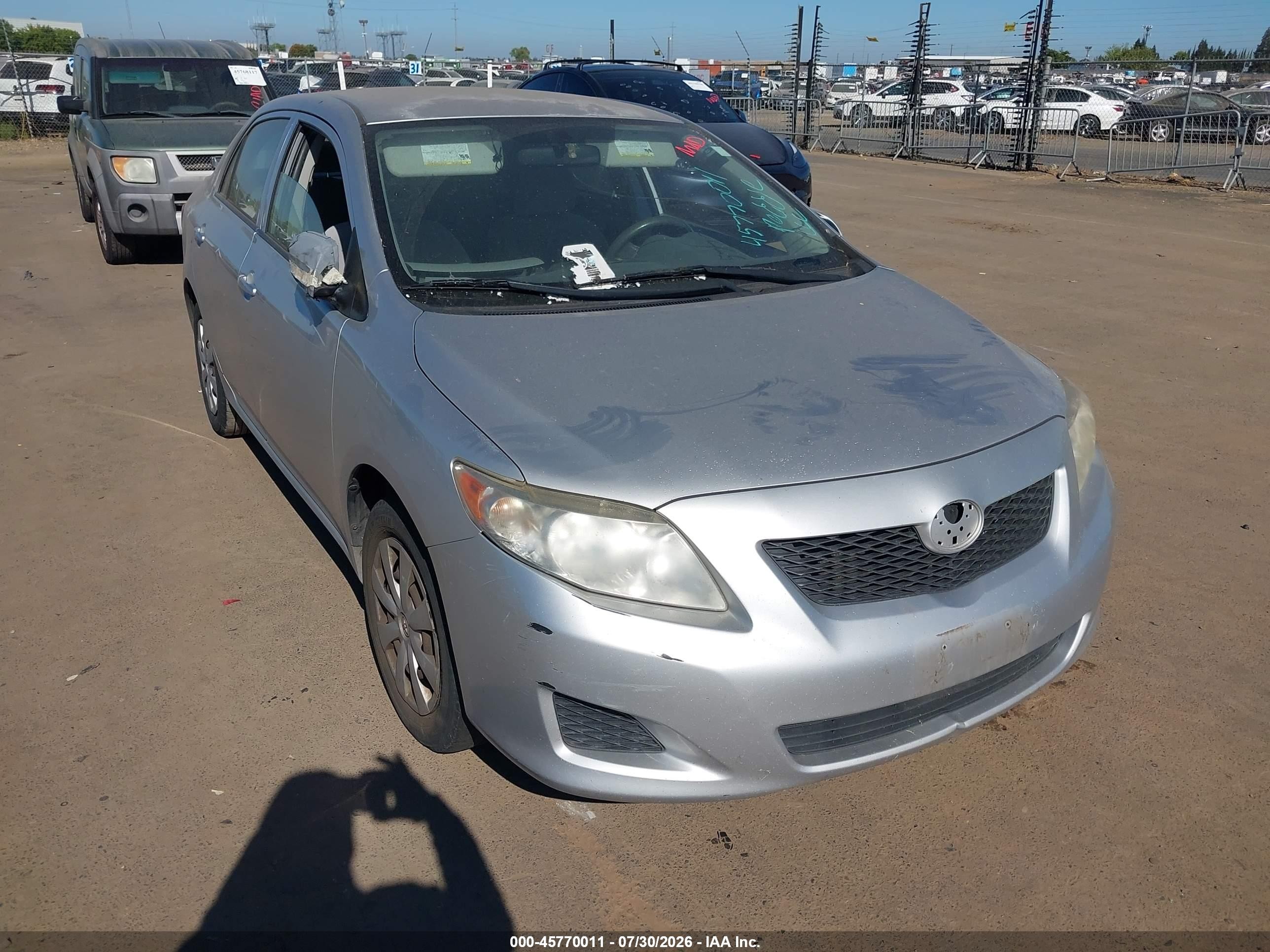 2010 Toyota Corolla Le Silver vin: JTDBU4EE9AJ072741
