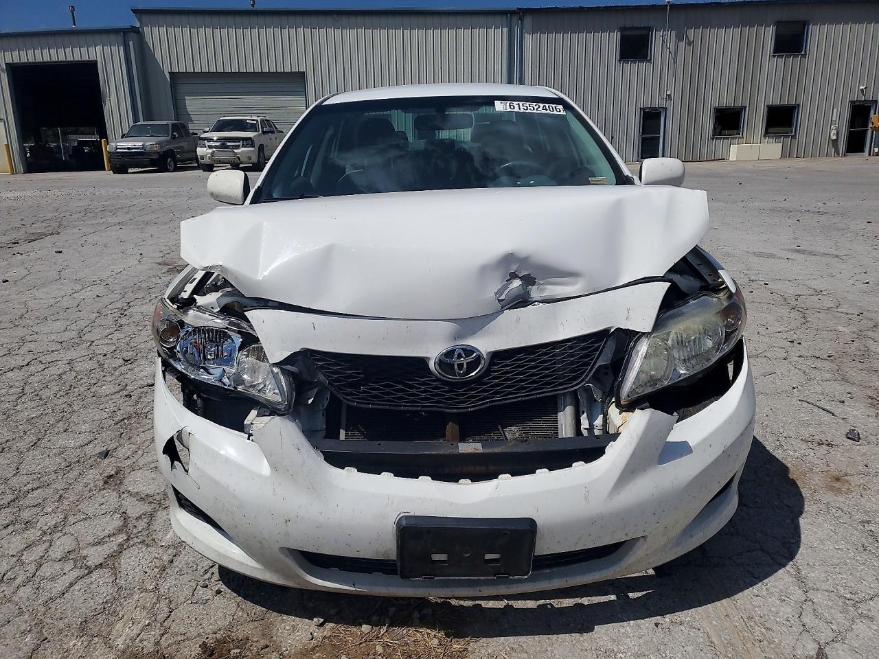 2010 Toyota Corolla Le White vin: JTDBU4EE9AJ074506