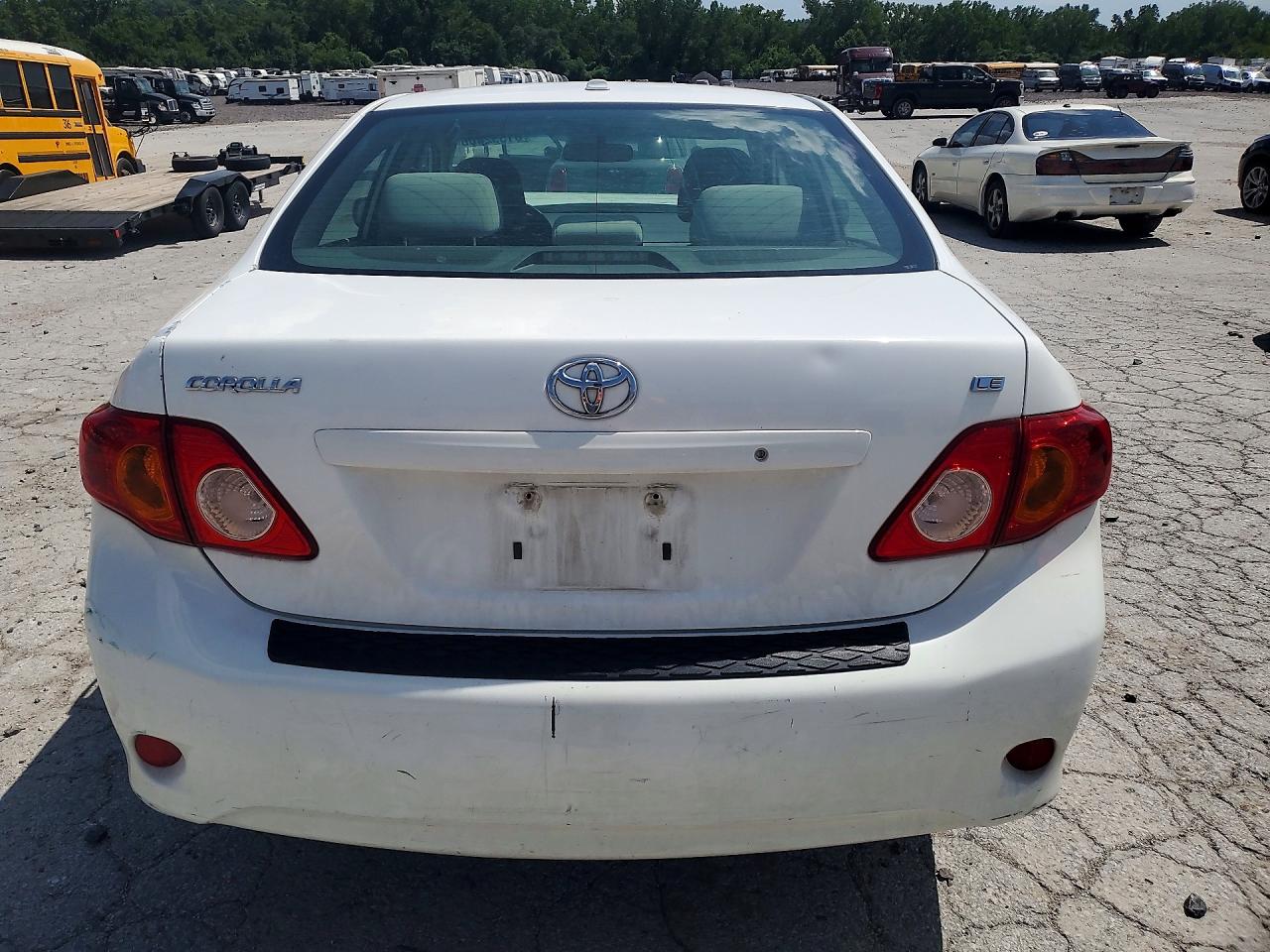 2010 Toyota Corolla Le White vin: JTDBU4EE9AJ074506