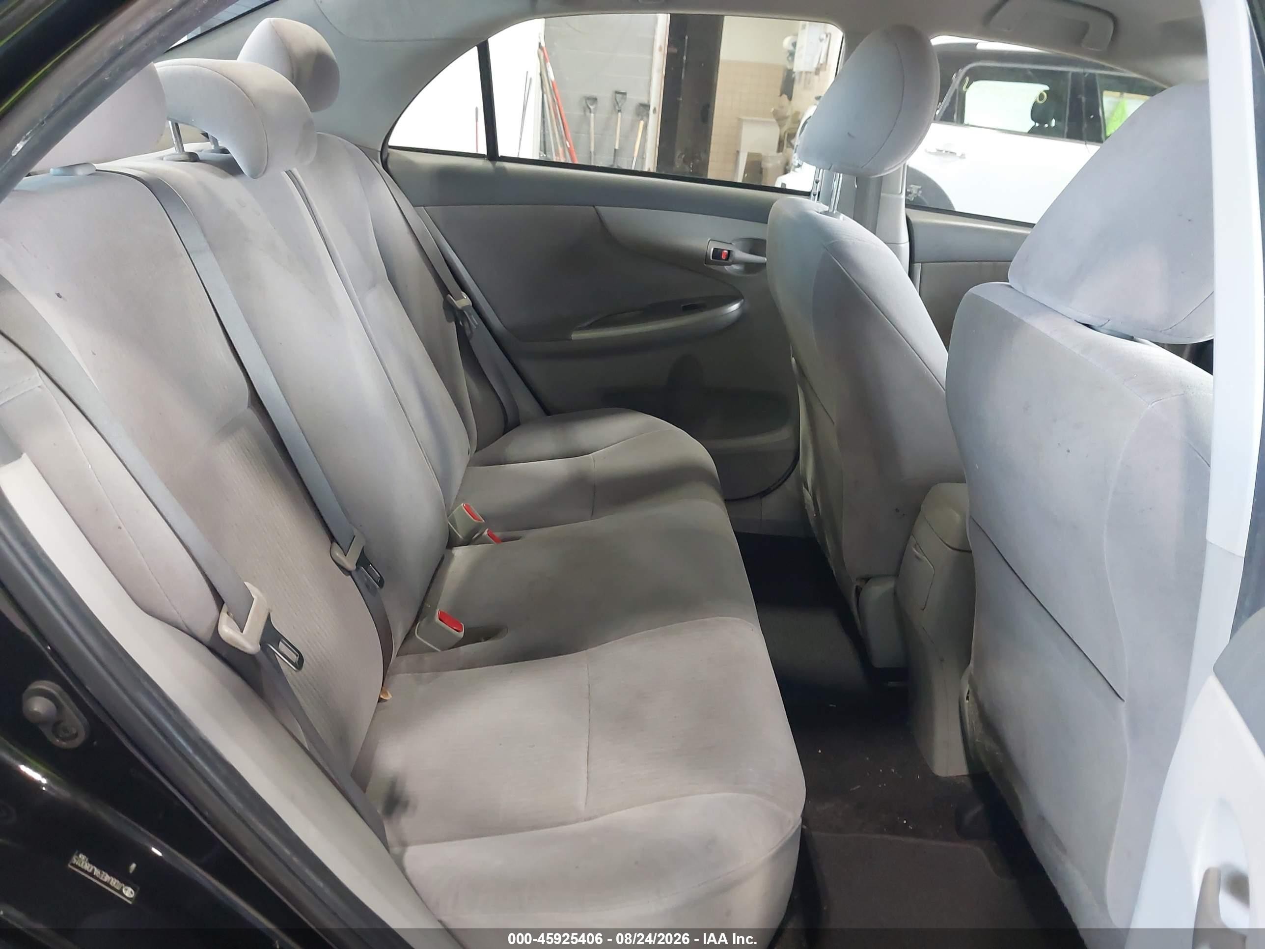 2010 Toyota Corolla Le Black vin: JTDBU4EE9AJ080015