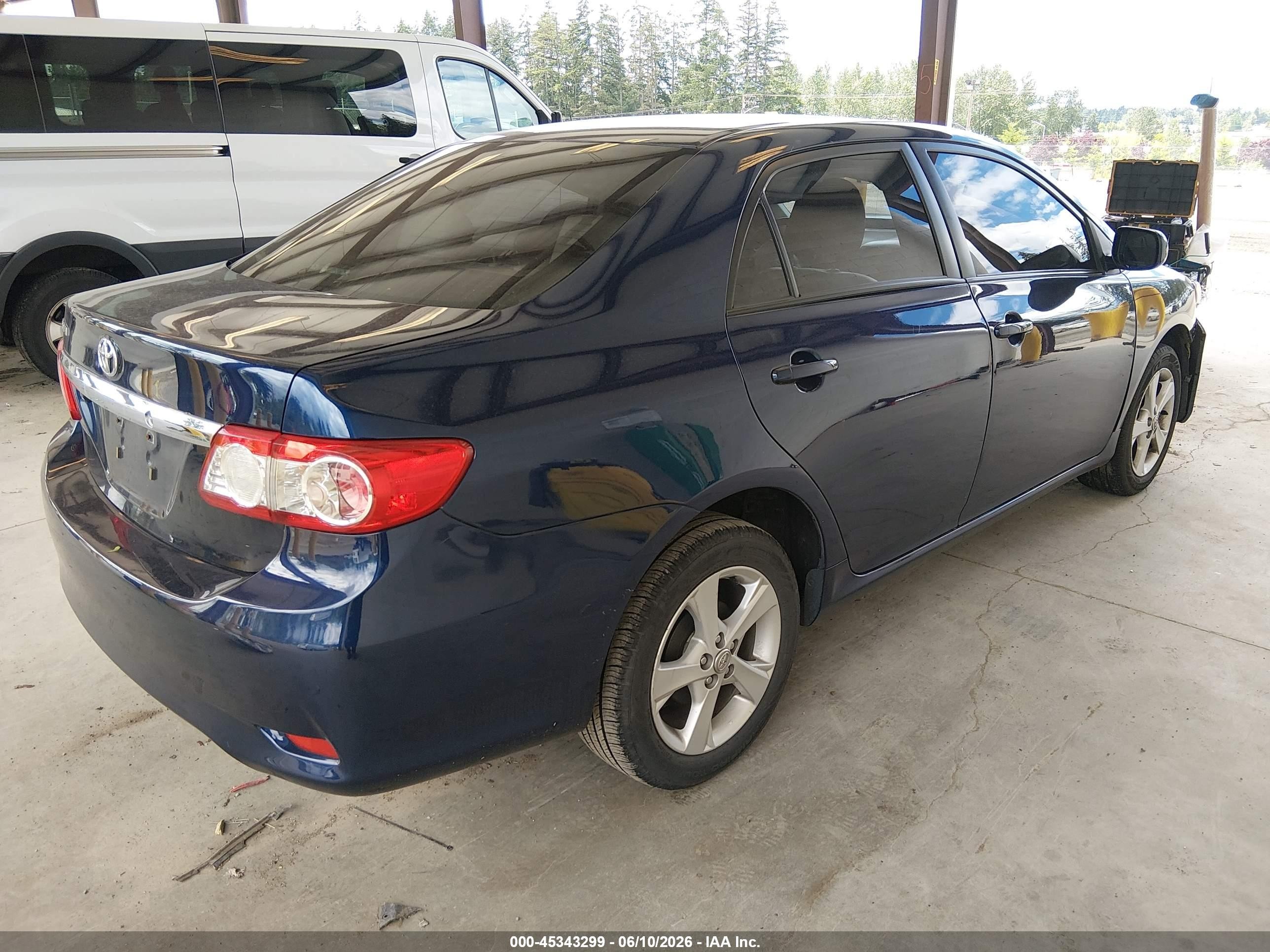 2011 Toyota Corolla Le/s Blue vin: JTDBU4EE9B9122265