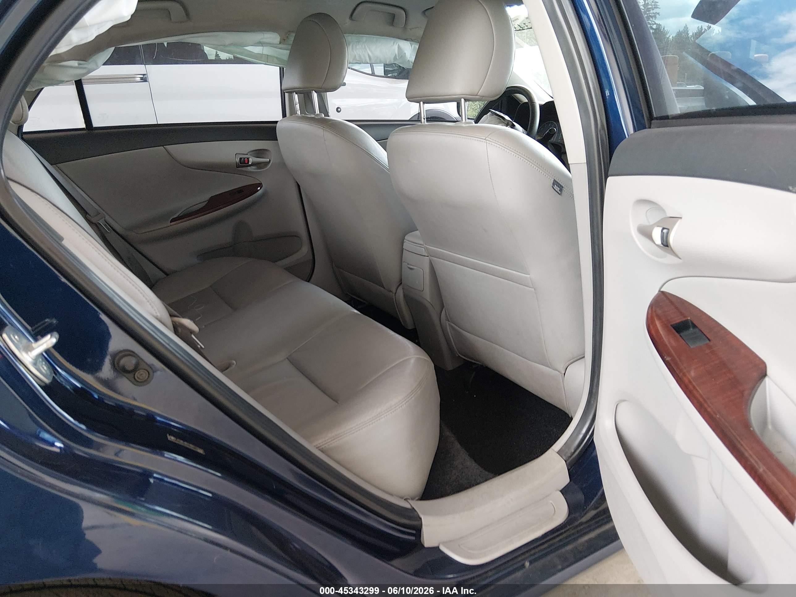 2011 Toyota Corolla Le/s Blue vin: JTDBU4EE9B9122265