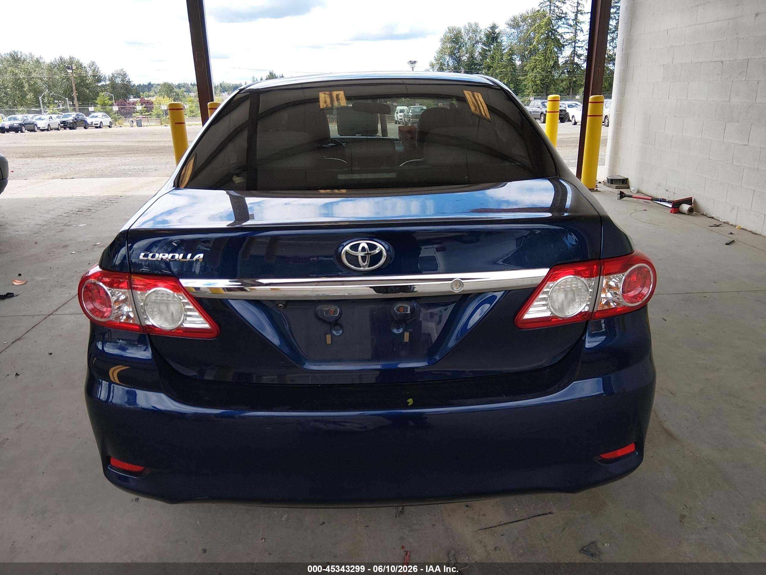 2011 Toyota Corolla Le/s Blue vin: JTDBU4EE9B9122265