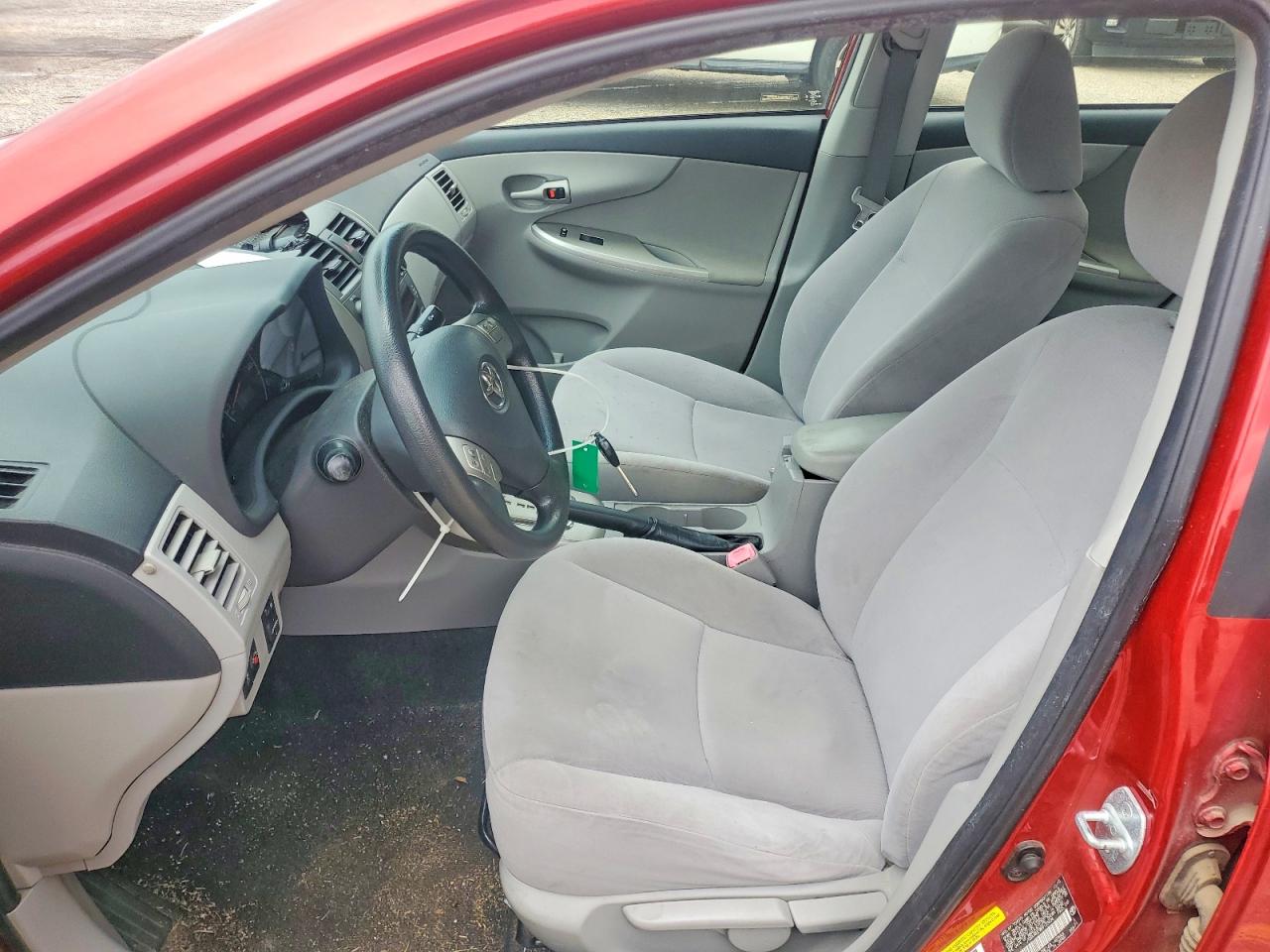 2011 Toyota Corolla Le Красный vin: JTDBU4EE9B9123626