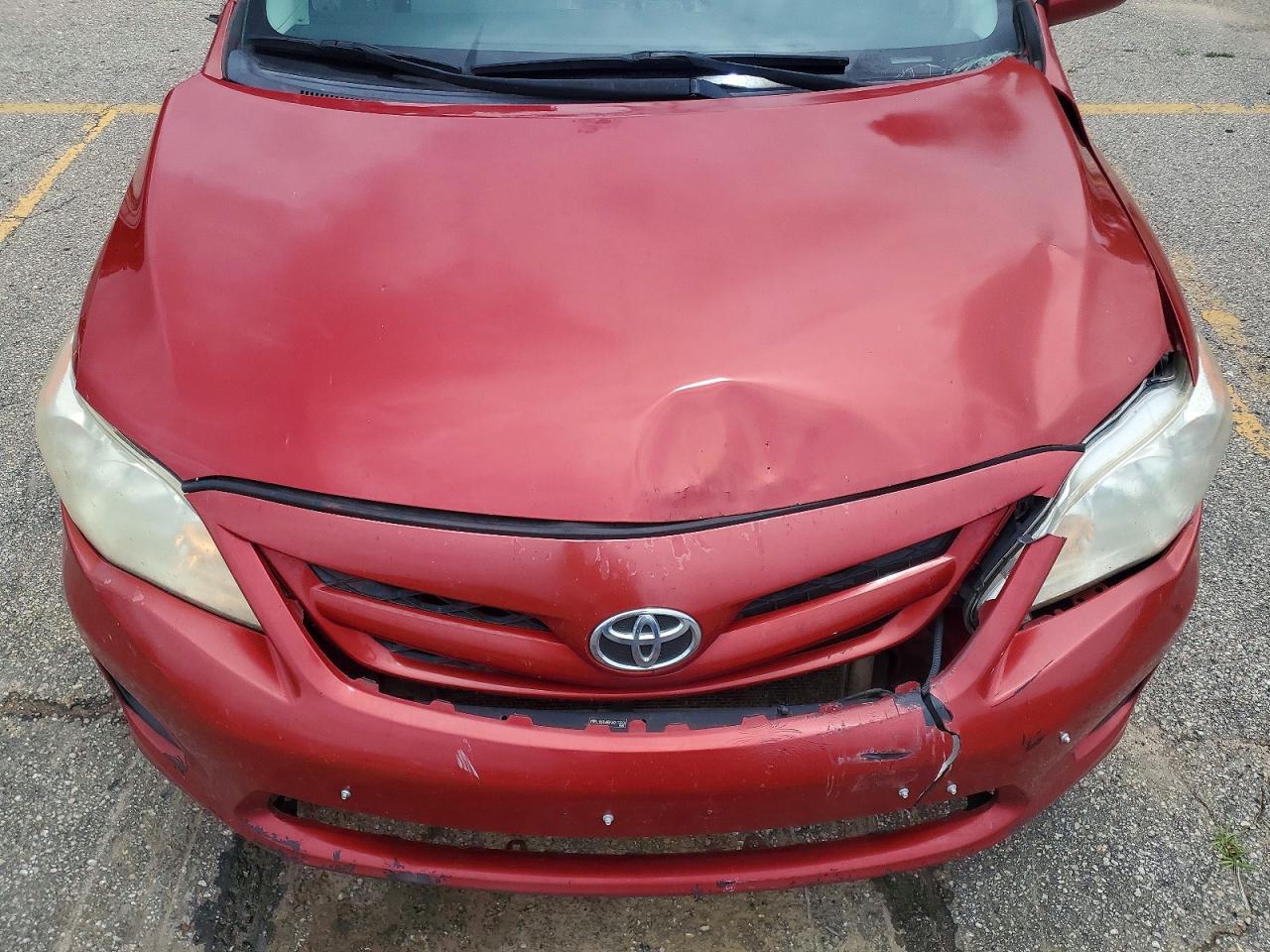2011 Toyota Corolla Le Красный vin: JTDBU4EE9B9123626