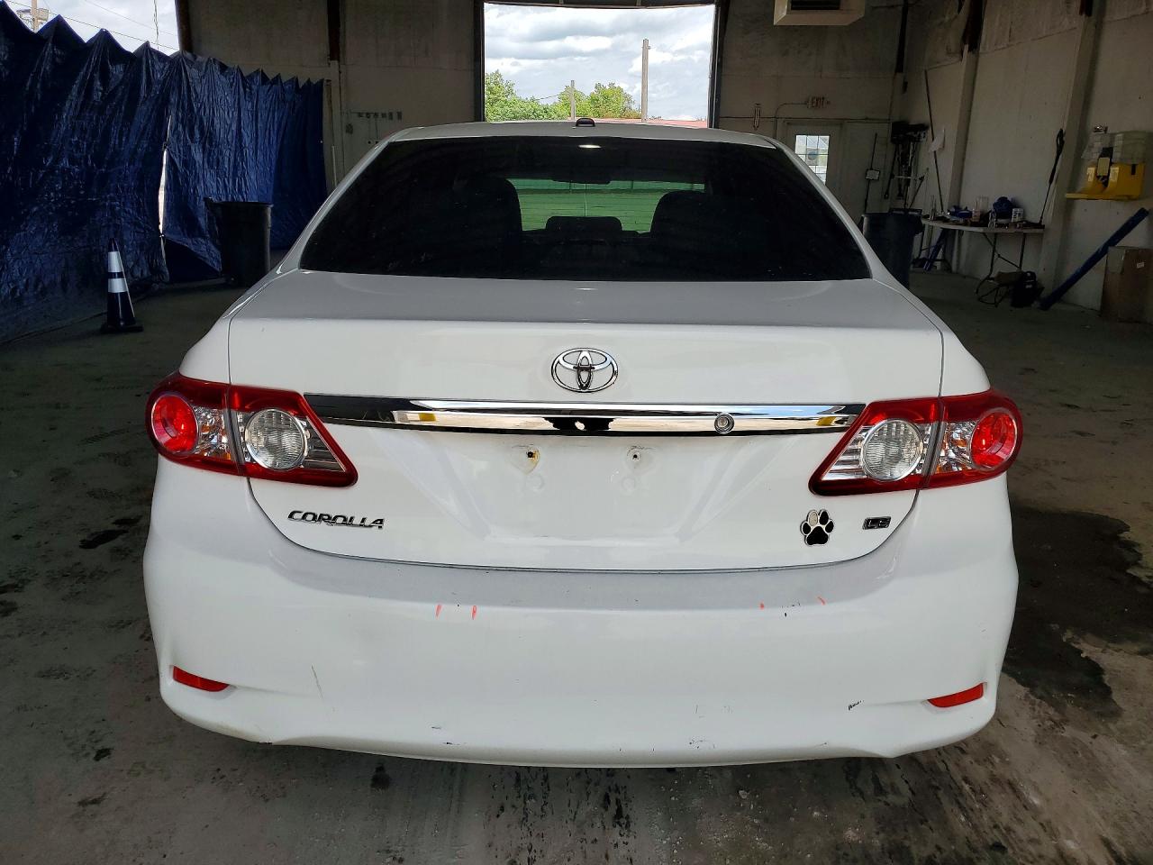 2011 Toyota Corolla Le Белый vin: JTDBU4EE9B9125490