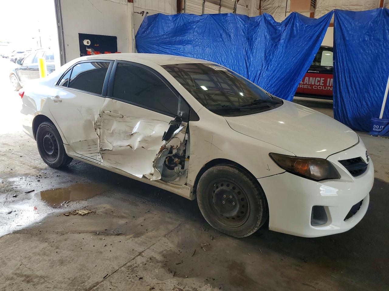 2011 Toyota Corolla Le Белый vin: JTDBU4EE9B9125490