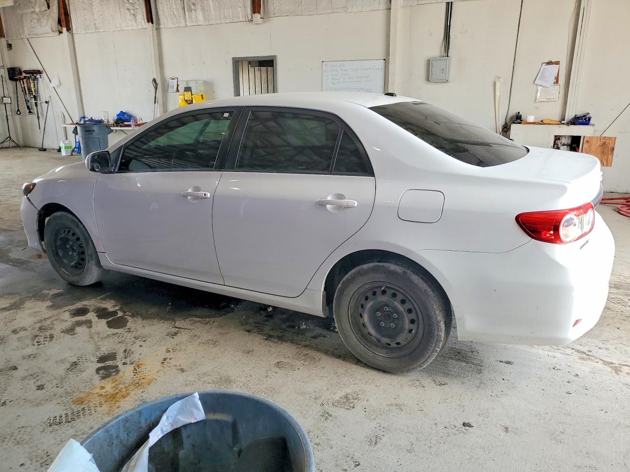 2011 Toyota Corolla Le Белый vin: JTDBU4EE9B9125490