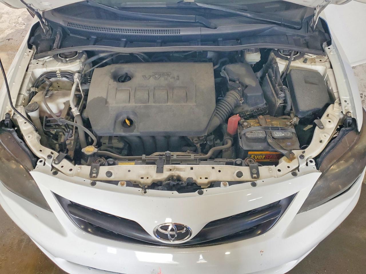 2011 Toyota Corolla Le Белый vin: JTDBU4EE9B9125490