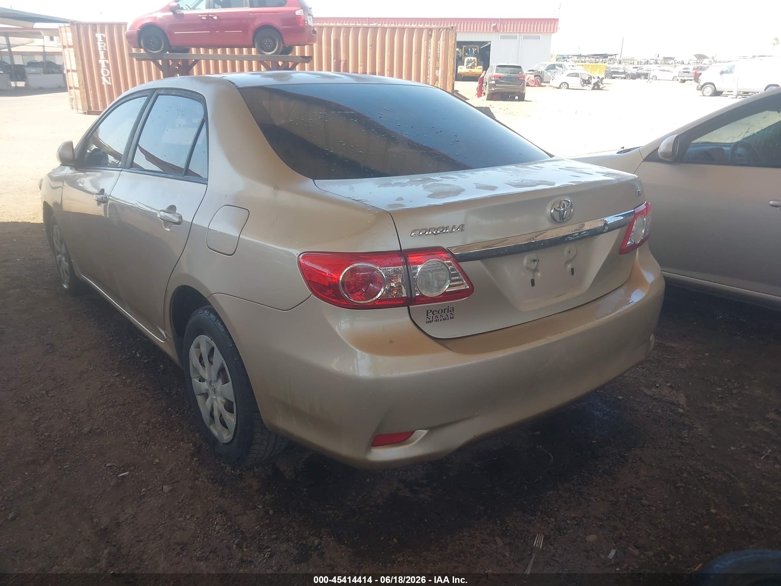 2011 Toyota Corolla Le Gold vin: JTDBU4EE9B9132651