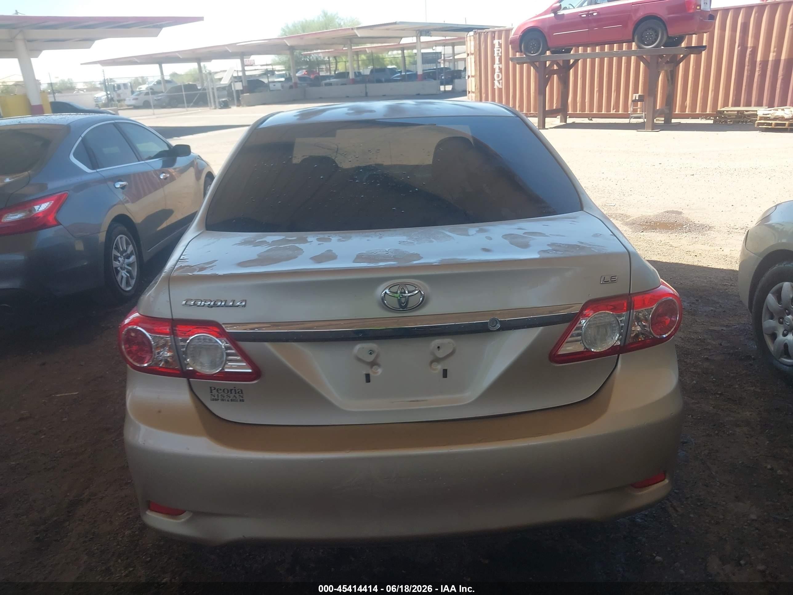 2011 Toyota Corolla Le Gold vin: JTDBU4EE9B9132651