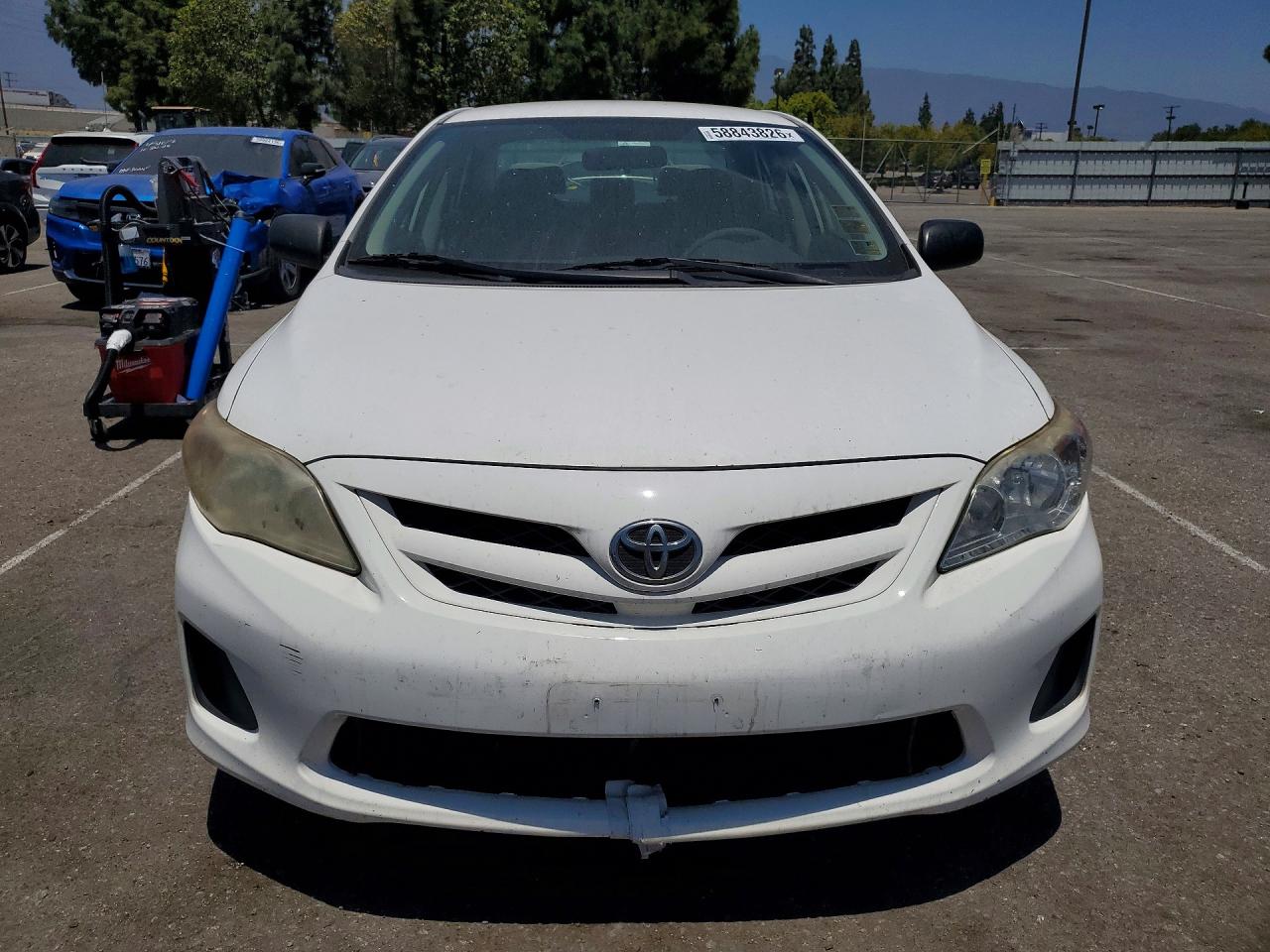 2011 Toyota Corolla Base White vin: JTDBU4EE9B9143262