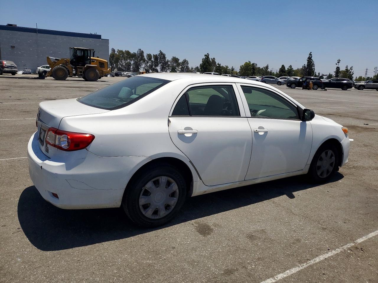 2011 Toyota Corolla Base White vin: JTDBU4EE9B9143262