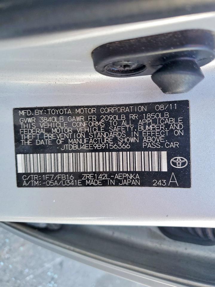 2011 Toyota Corolla Le Silver vin: JTDBU4EE9B9156366