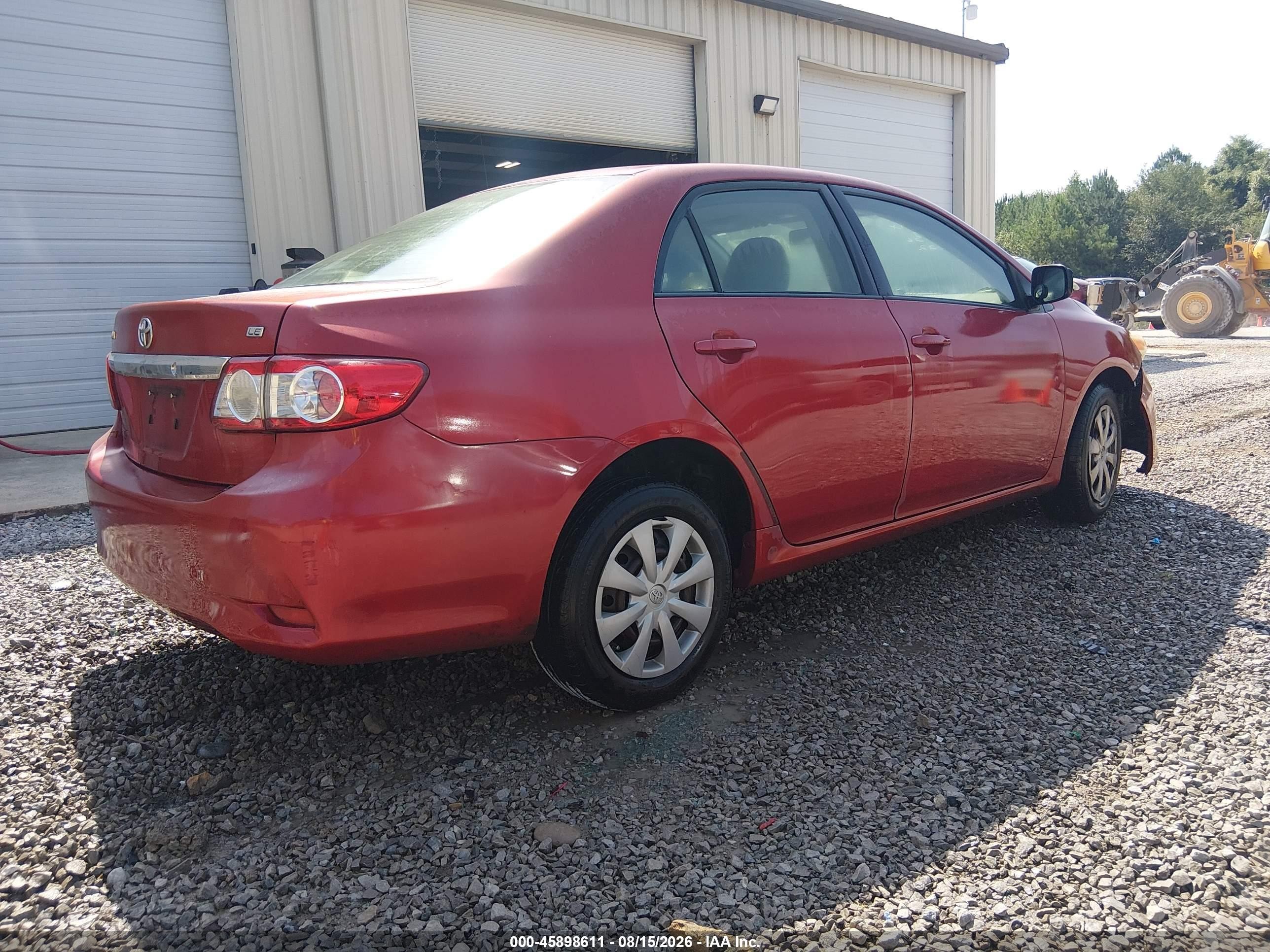 2011 Toyota Corolla Le Red vin: JTDBU4EE9B9156822