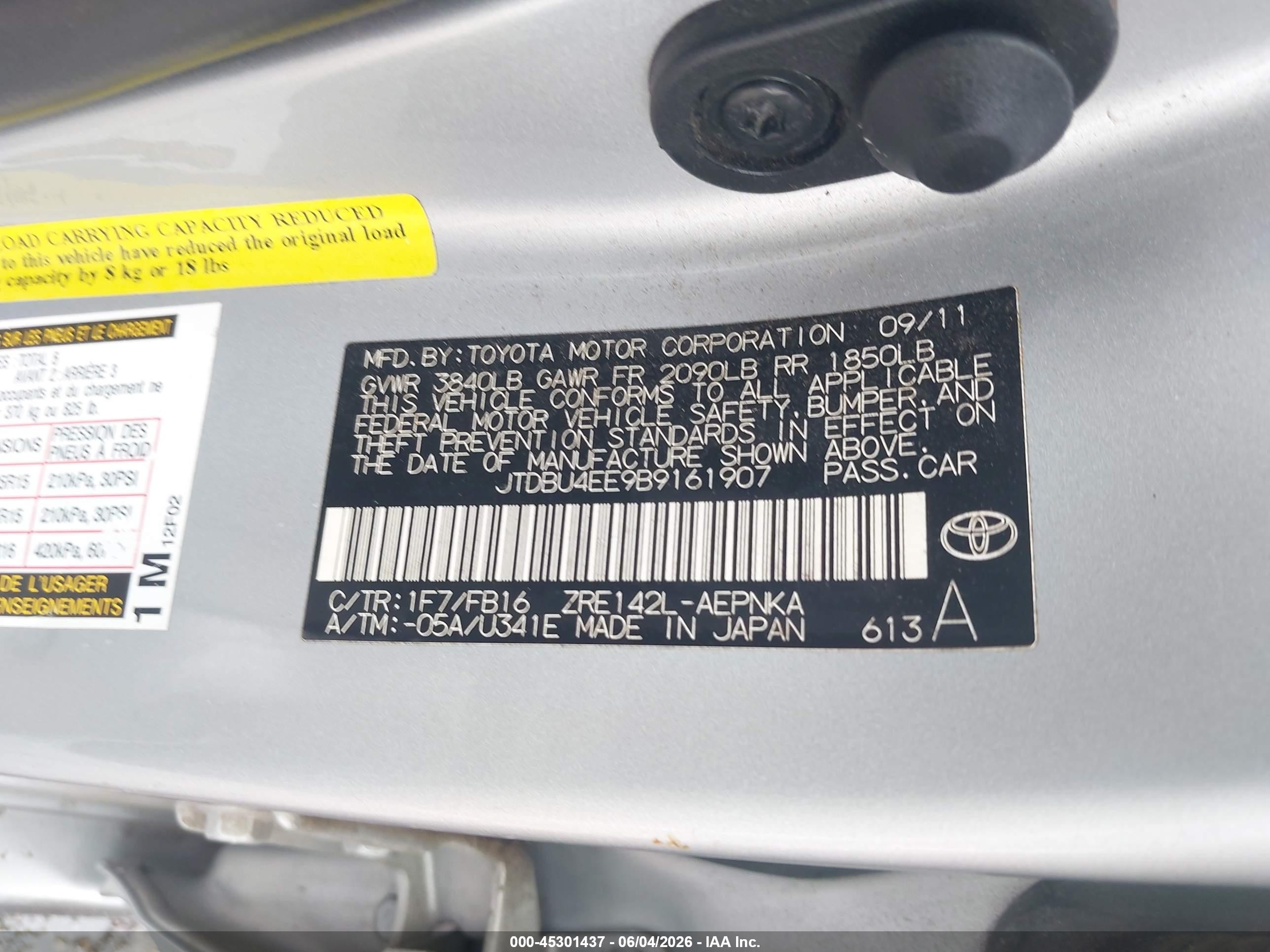 2011 Toyota Corolla Le Silver vin: JTDBU4EE9B9161907