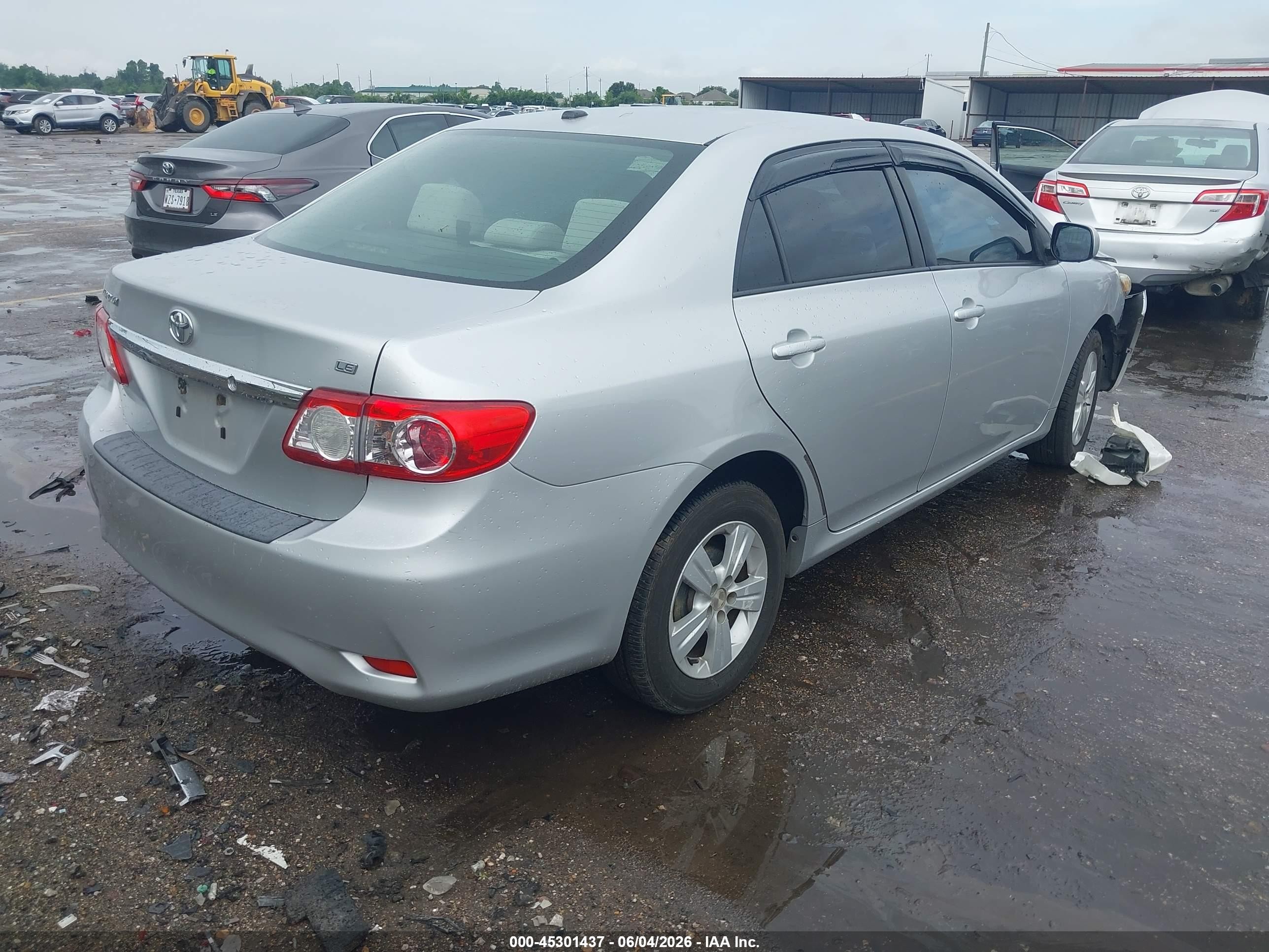2011 Toyota Corolla Le Silver vin: JTDBU4EE9B9161907